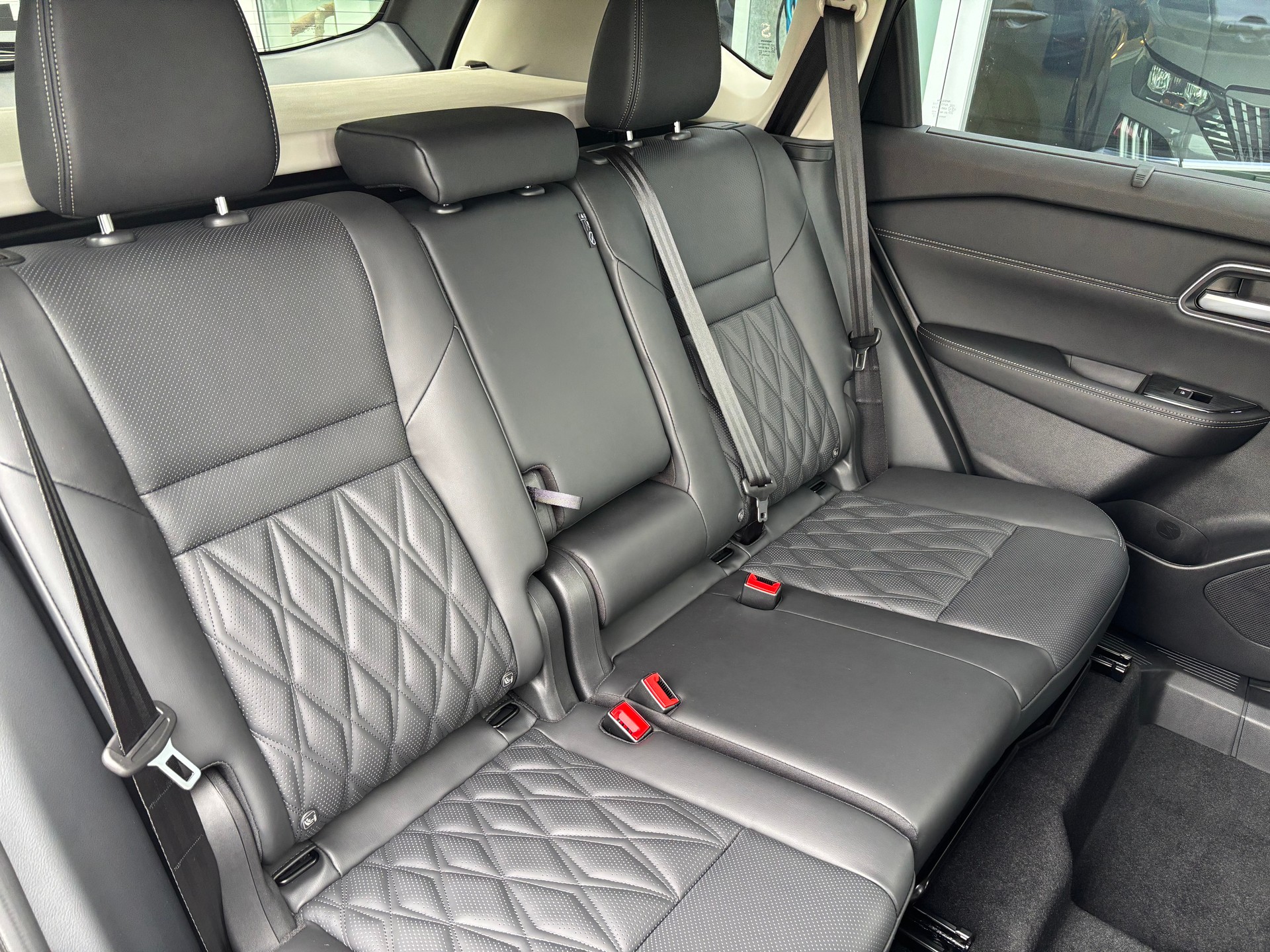 NISSAN X-Trail 1.5e-Pow 4WD Tekna+-image-12