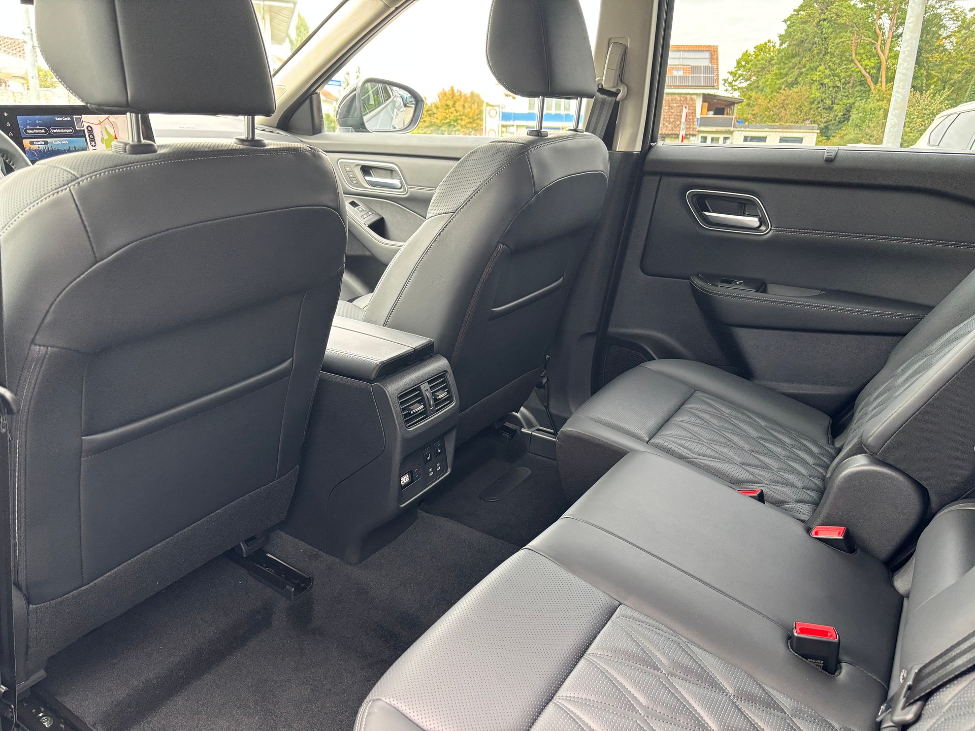 NISSAN X-Trail 1.5e-Pow 4WD Tekna+-image-14