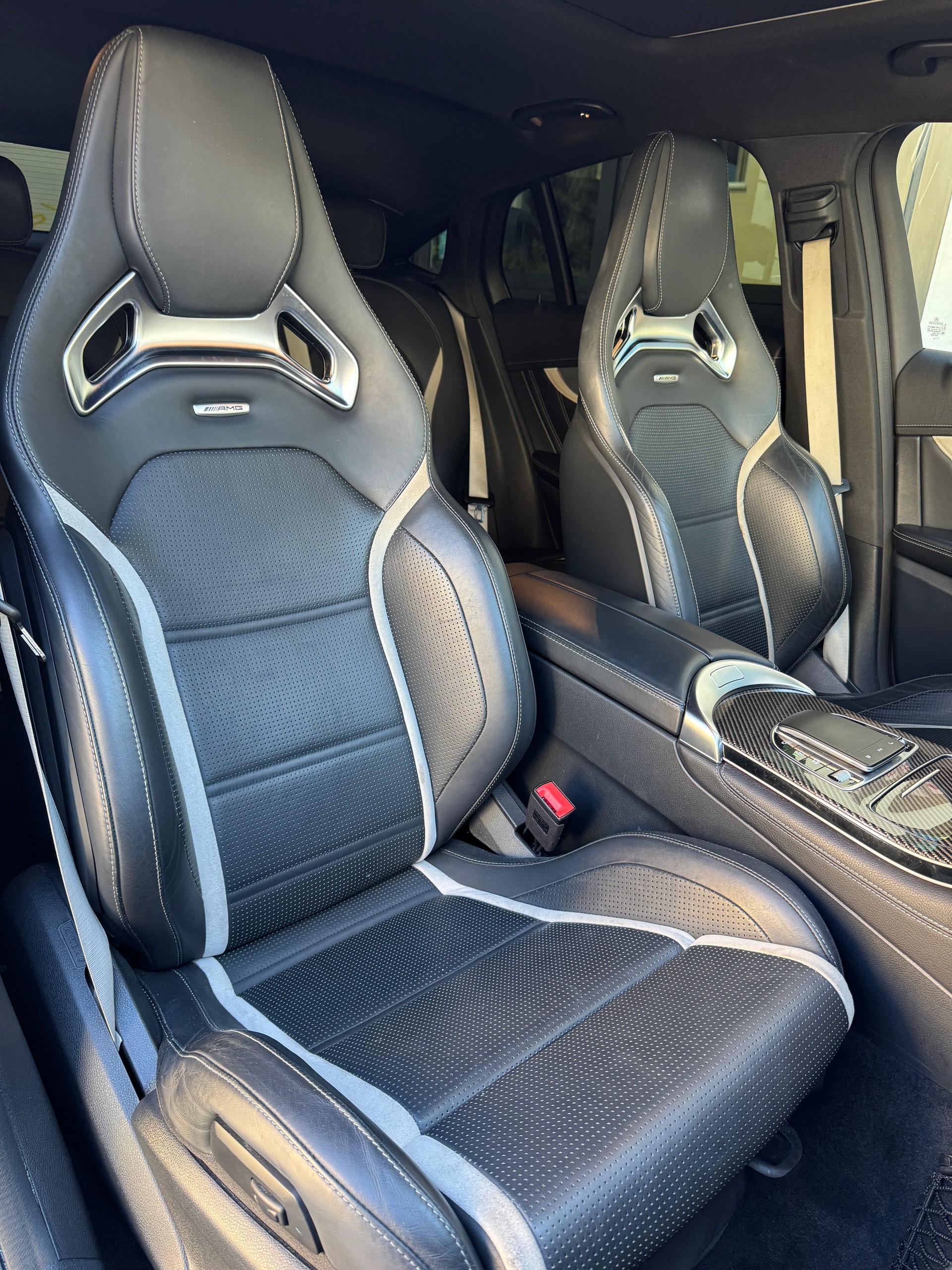 MERCEDES-BENZ GLC Coupé 63 S AMG 4Matic 9G-Tronic-image-13