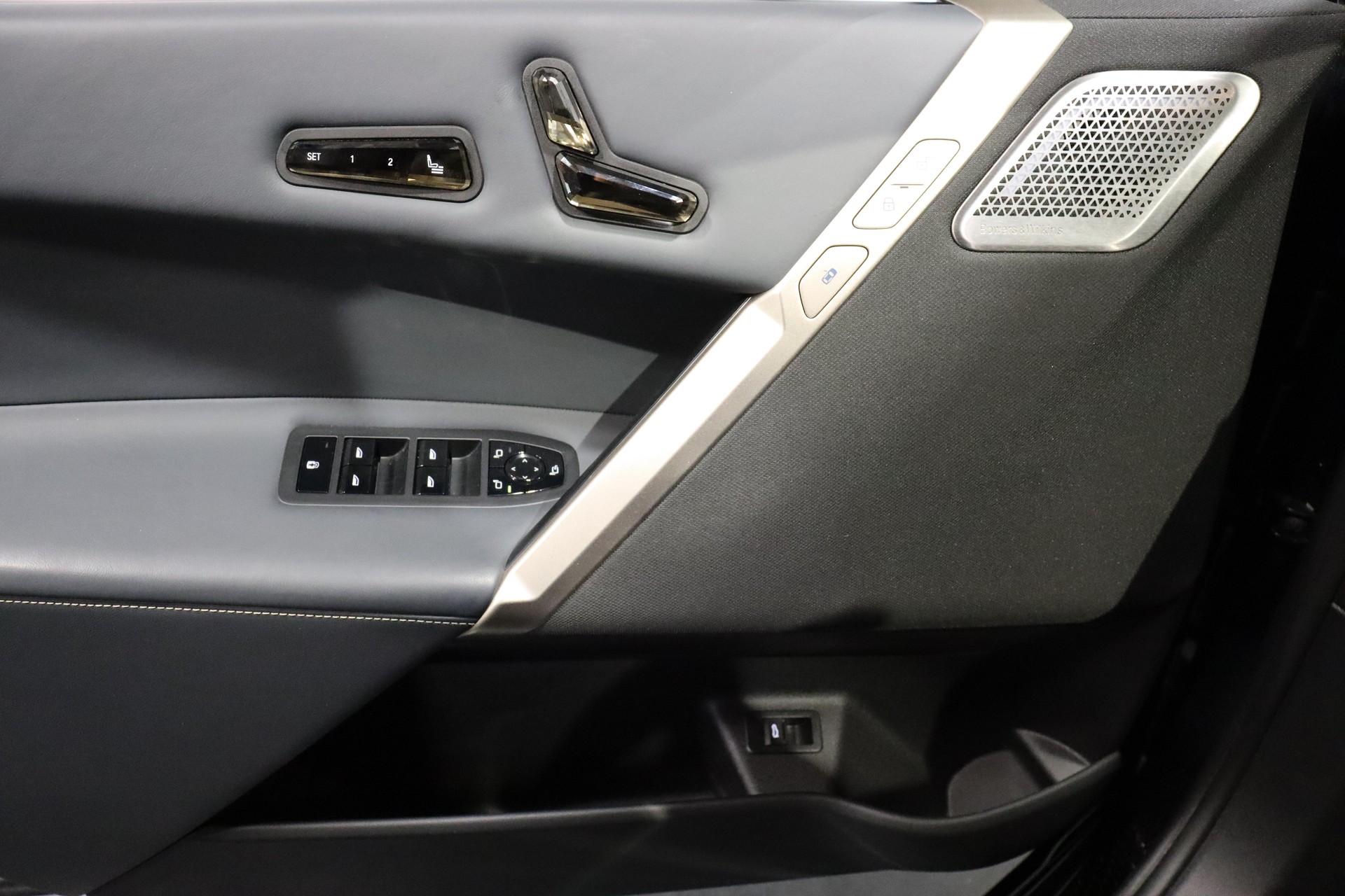 BMW iX M60-image-20