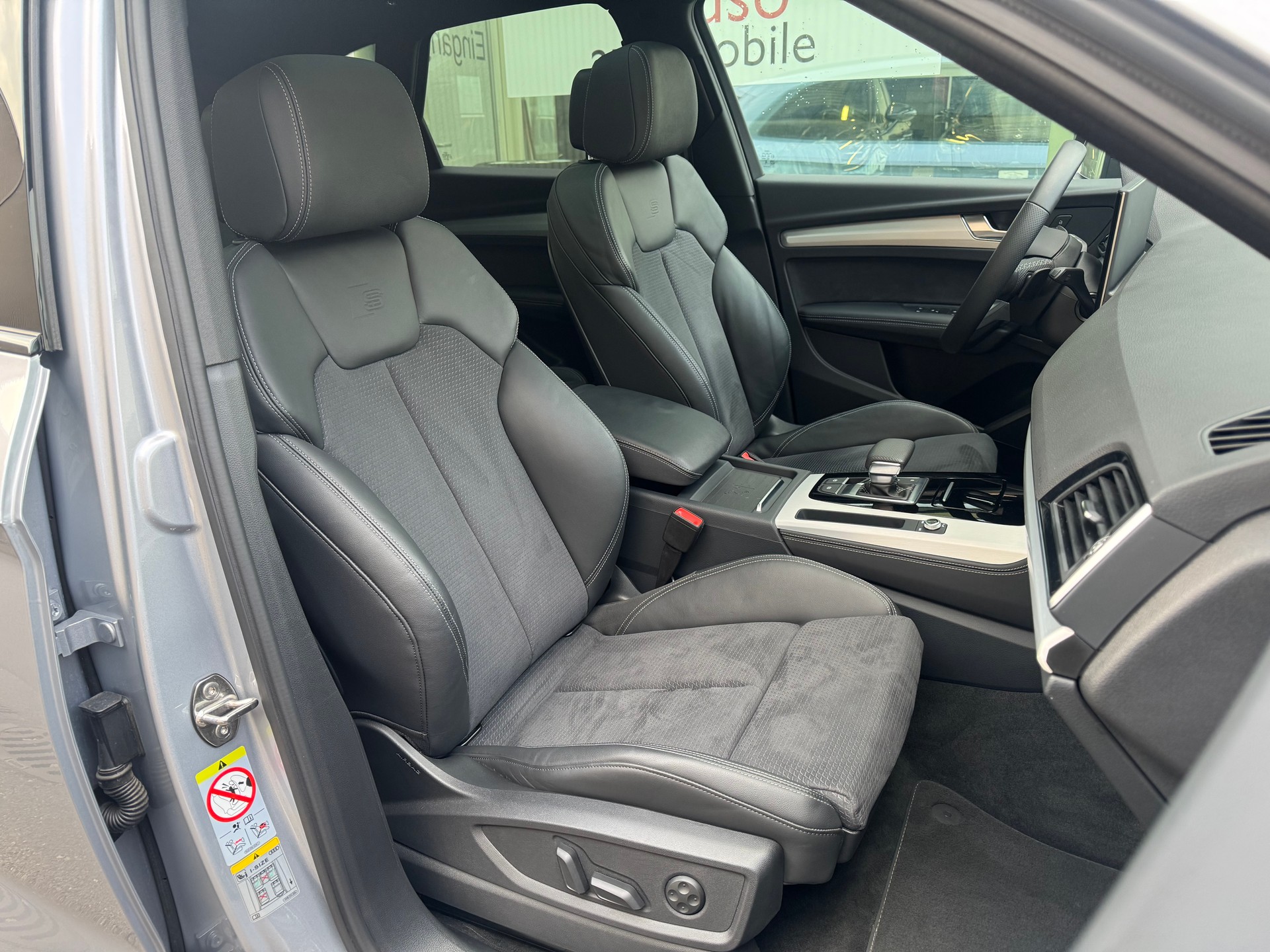 AUDI Q5 55 TFSI e PHEV S line quattro S-tronic*AHK*Panoramadach*5 j. Audi Garantie*-image-8