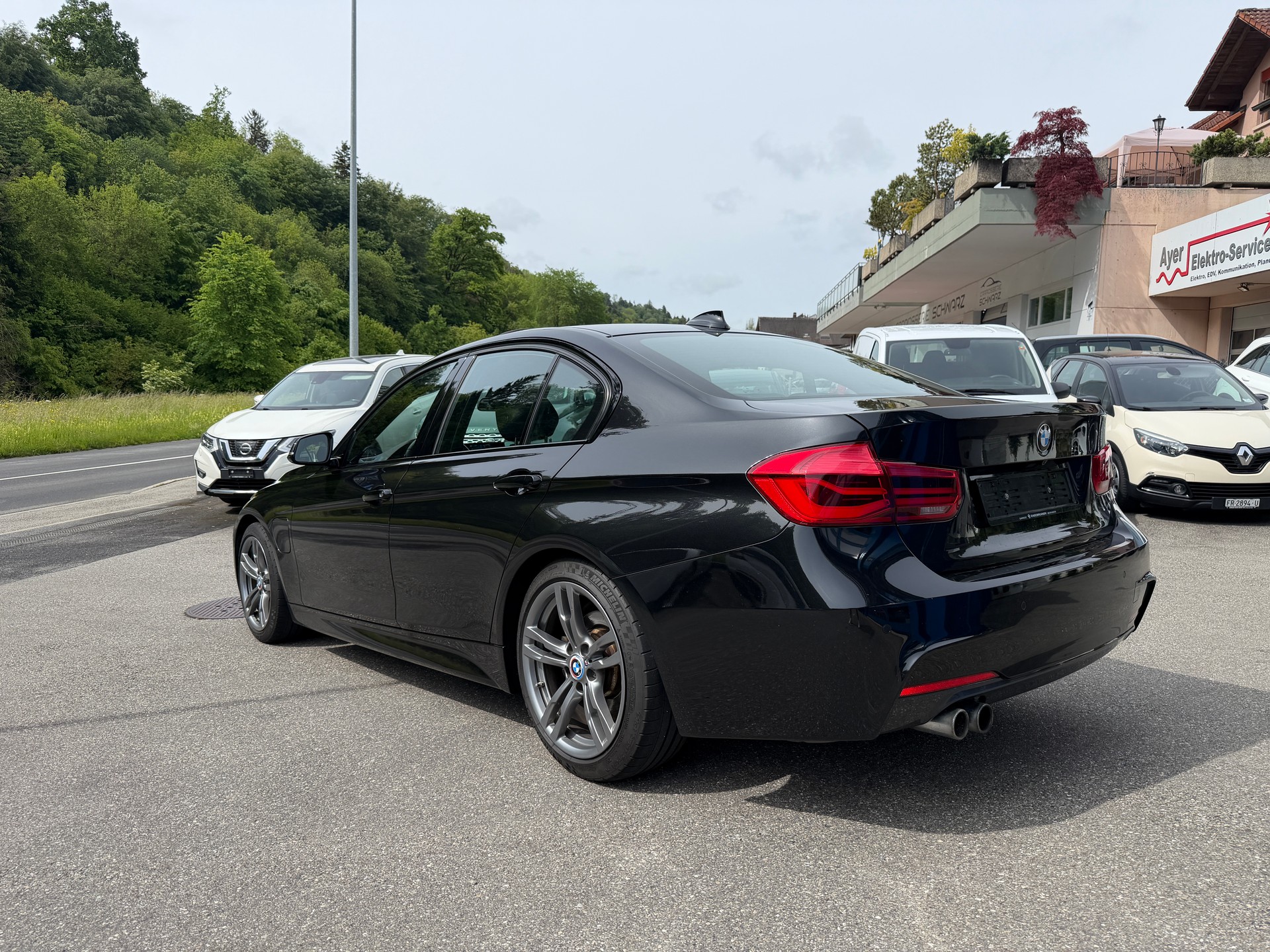 BMW 330e iPerformance M Sport Steptronic-image-4