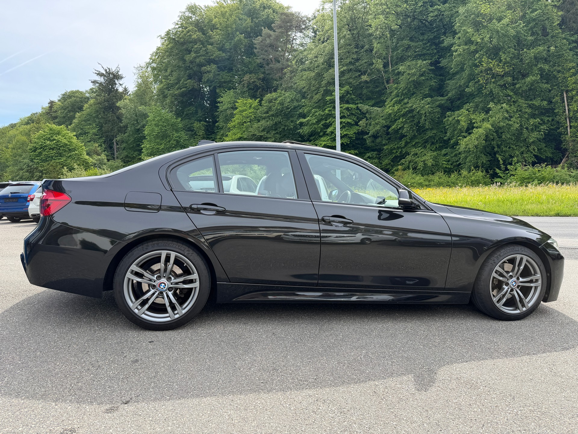 BMW 330e iPerformance M Sport Steptronic-image-2