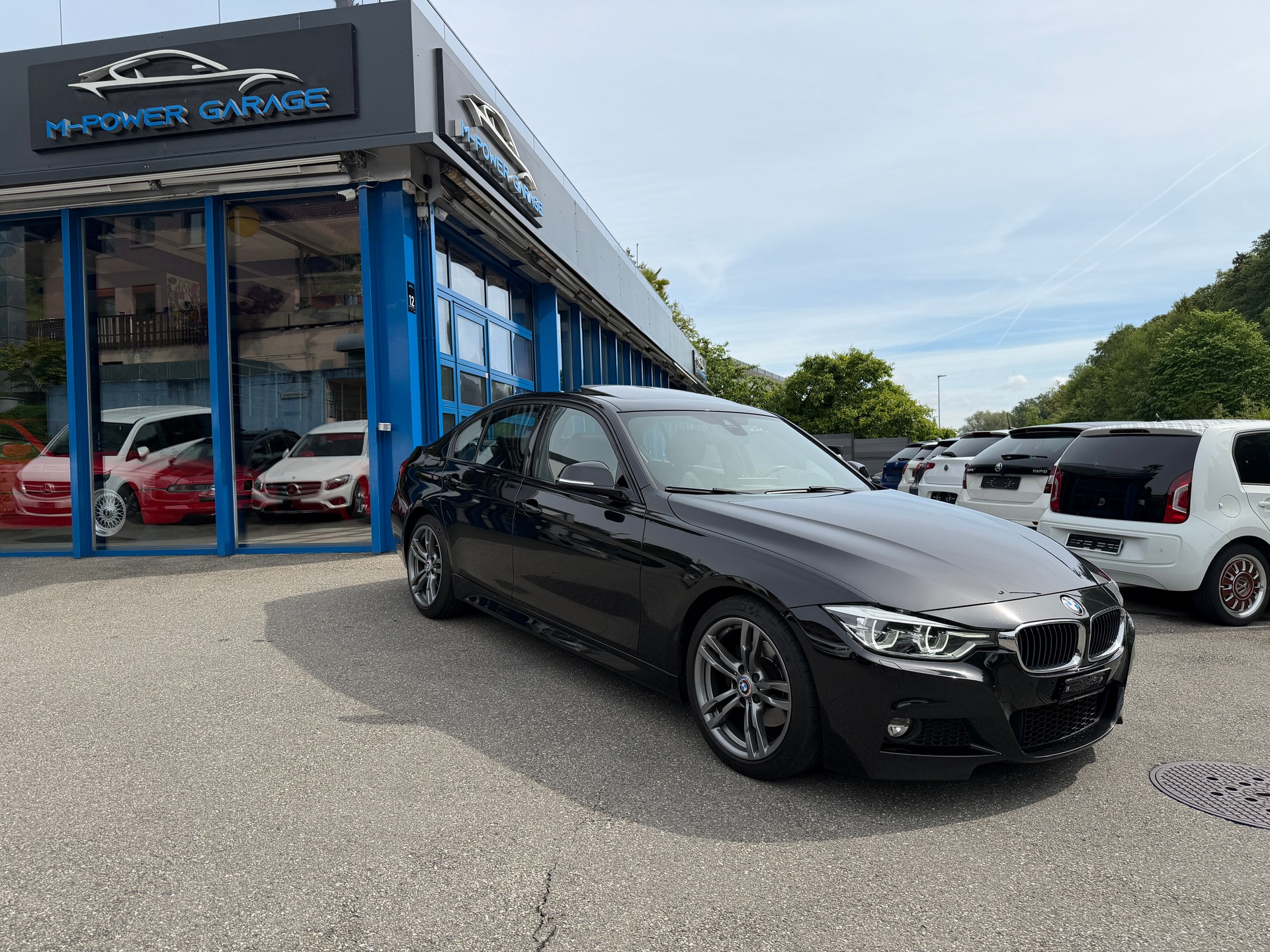 BMW 330e iPerformance M Sport Steptronic-image-1