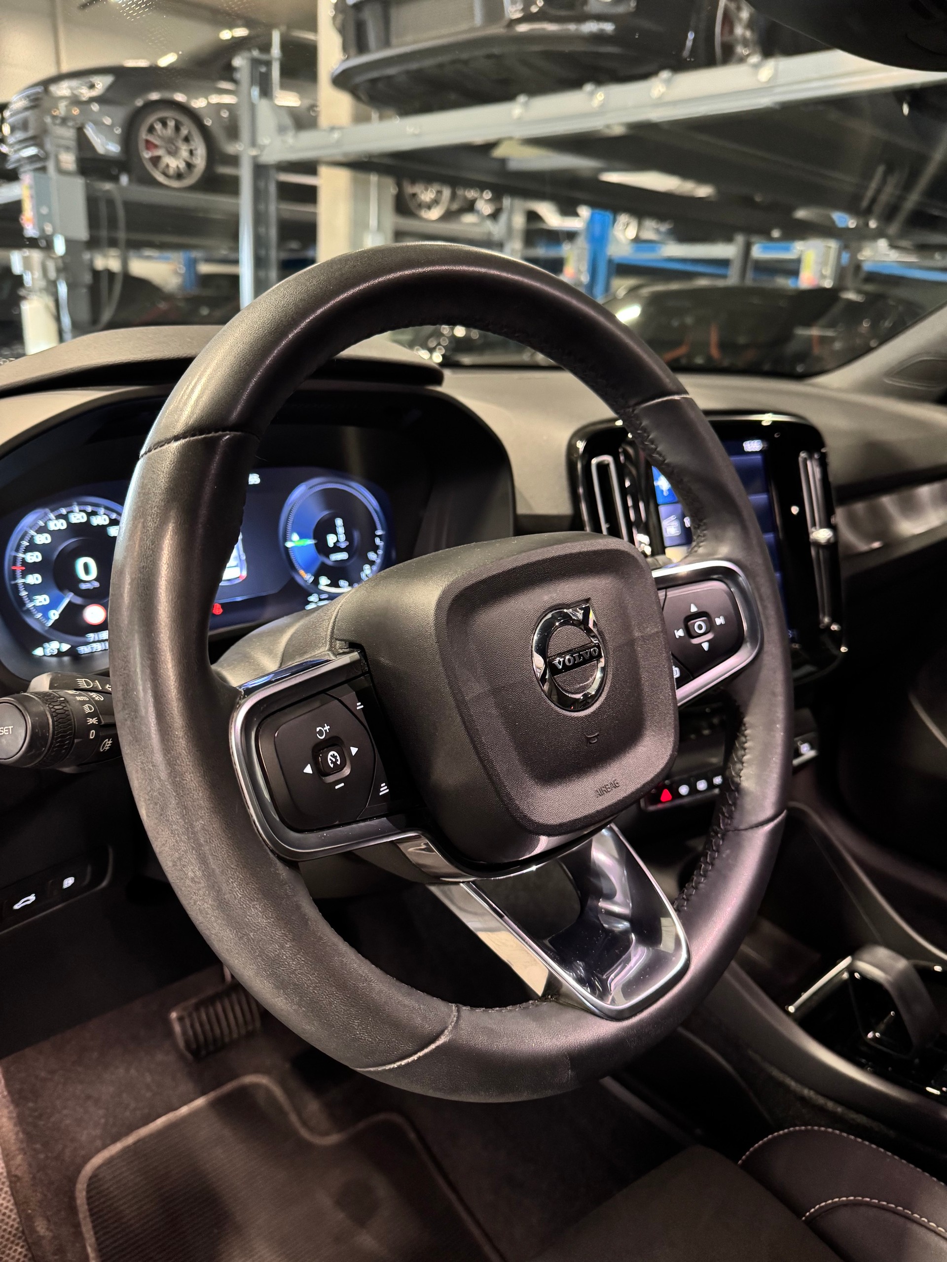 VOLVO XC40 T4 PHEV Ultimate Dark DCT-image-8