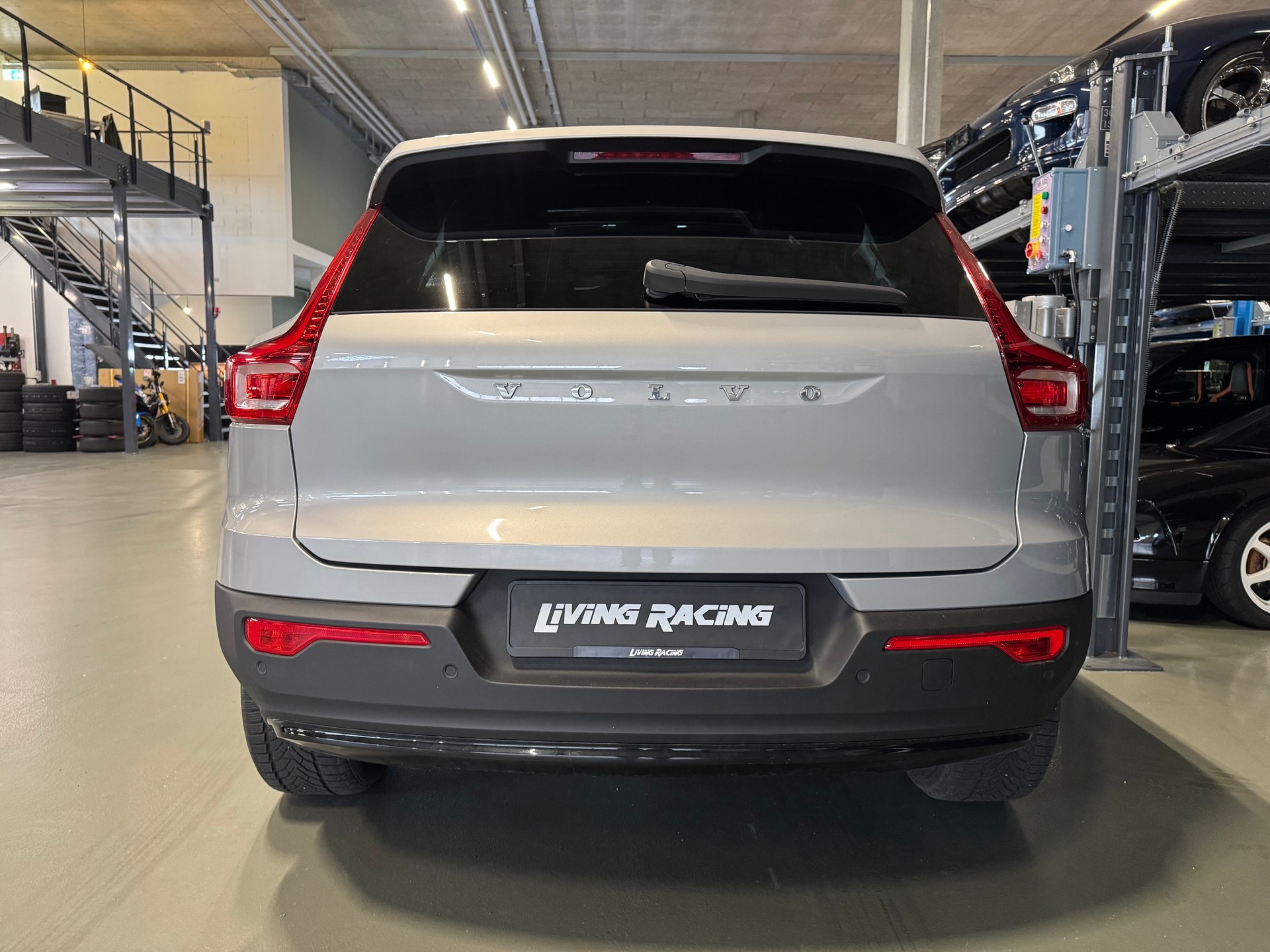 VOLVO XC40 T4 PHEV Ultimate Dark DCT-image-3