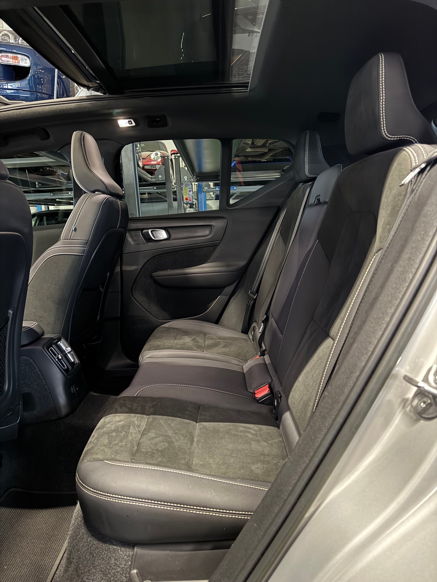VOLVO XC40 T4 PHEV Ultimate Dark DCT-image-10