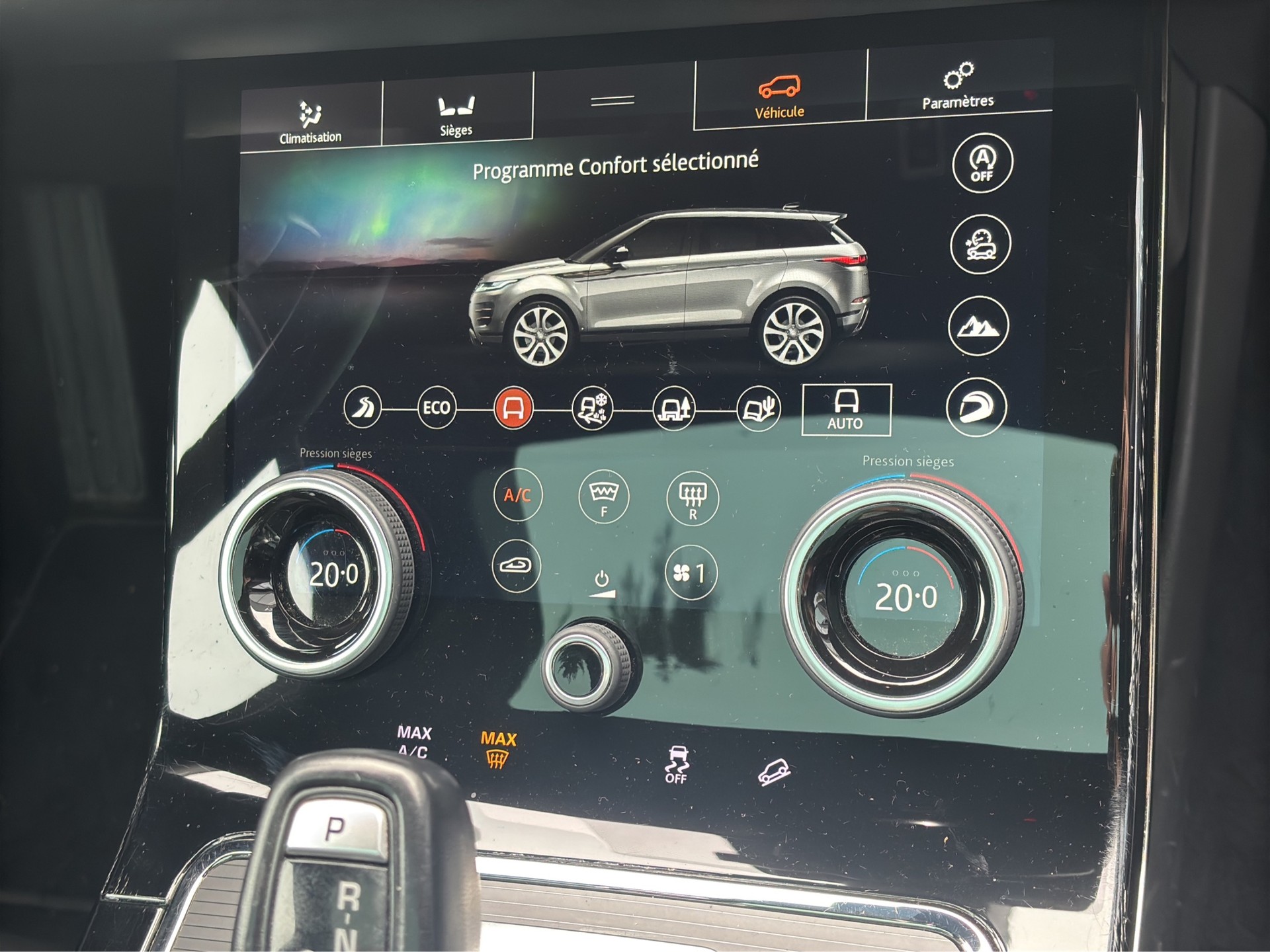 LAND ROVER Range Rover Evoque P 300 HSE AT9-image-15