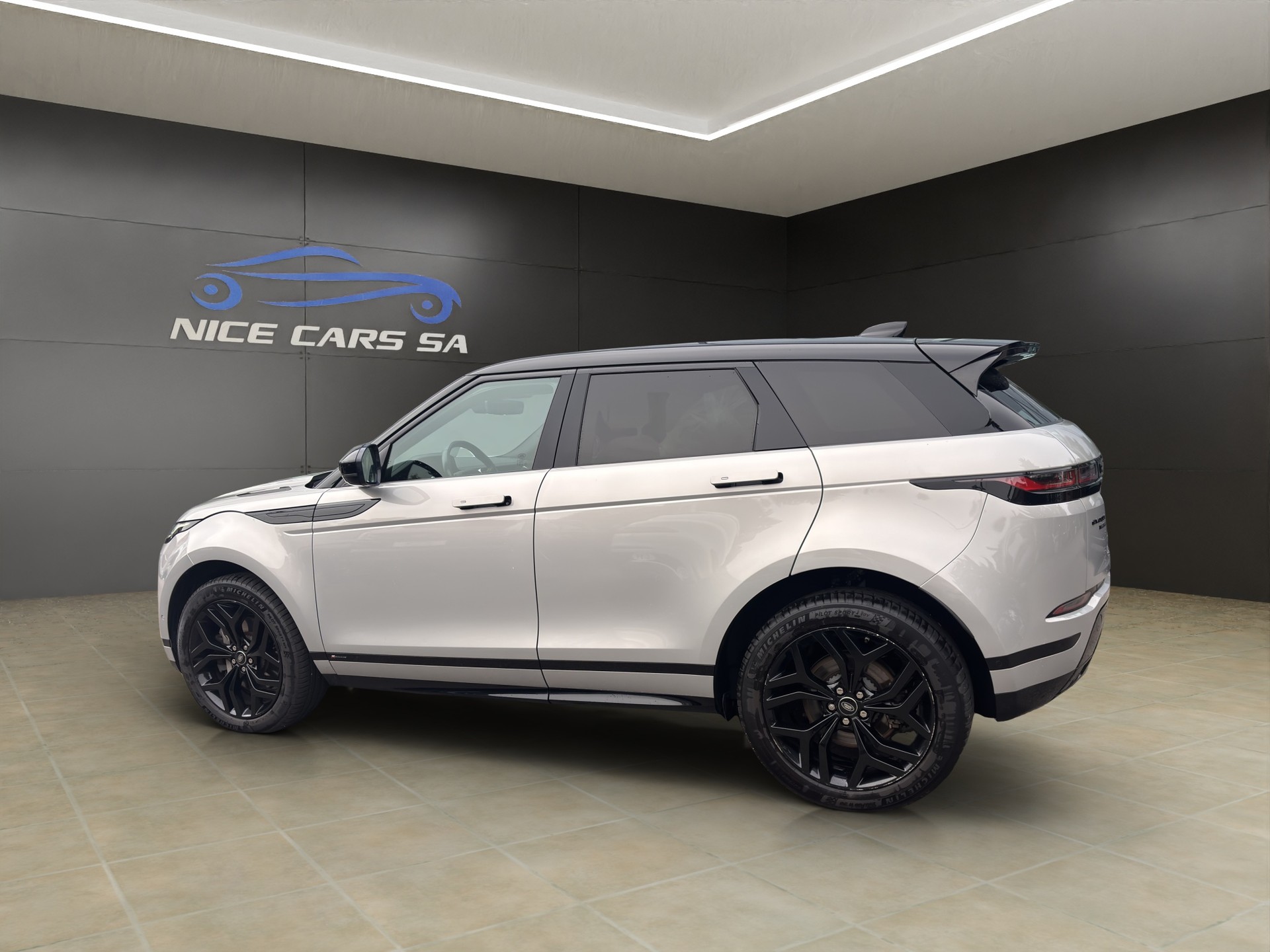 LAND ROVER Range Rover Evoque P 300 HSE AT9-image-6