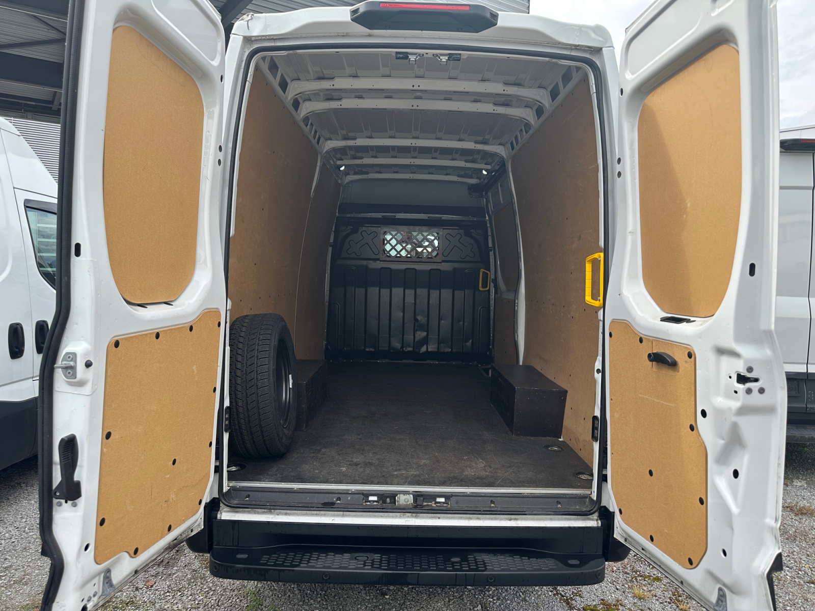 IVECO 35 S 160PS Automatik-image-7