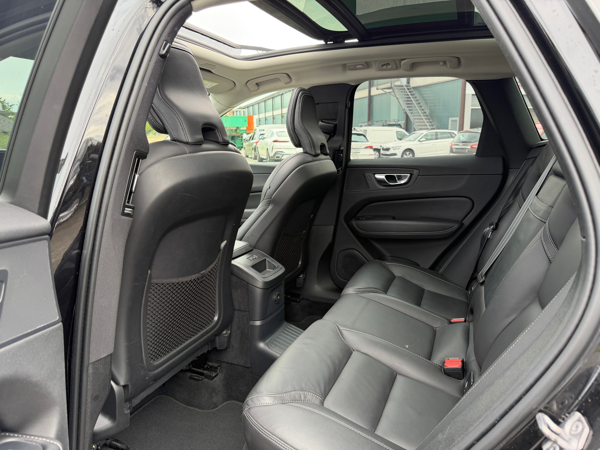 VOLVO XC60 T8 eAWD Inscription Expression Geartronic-image-7