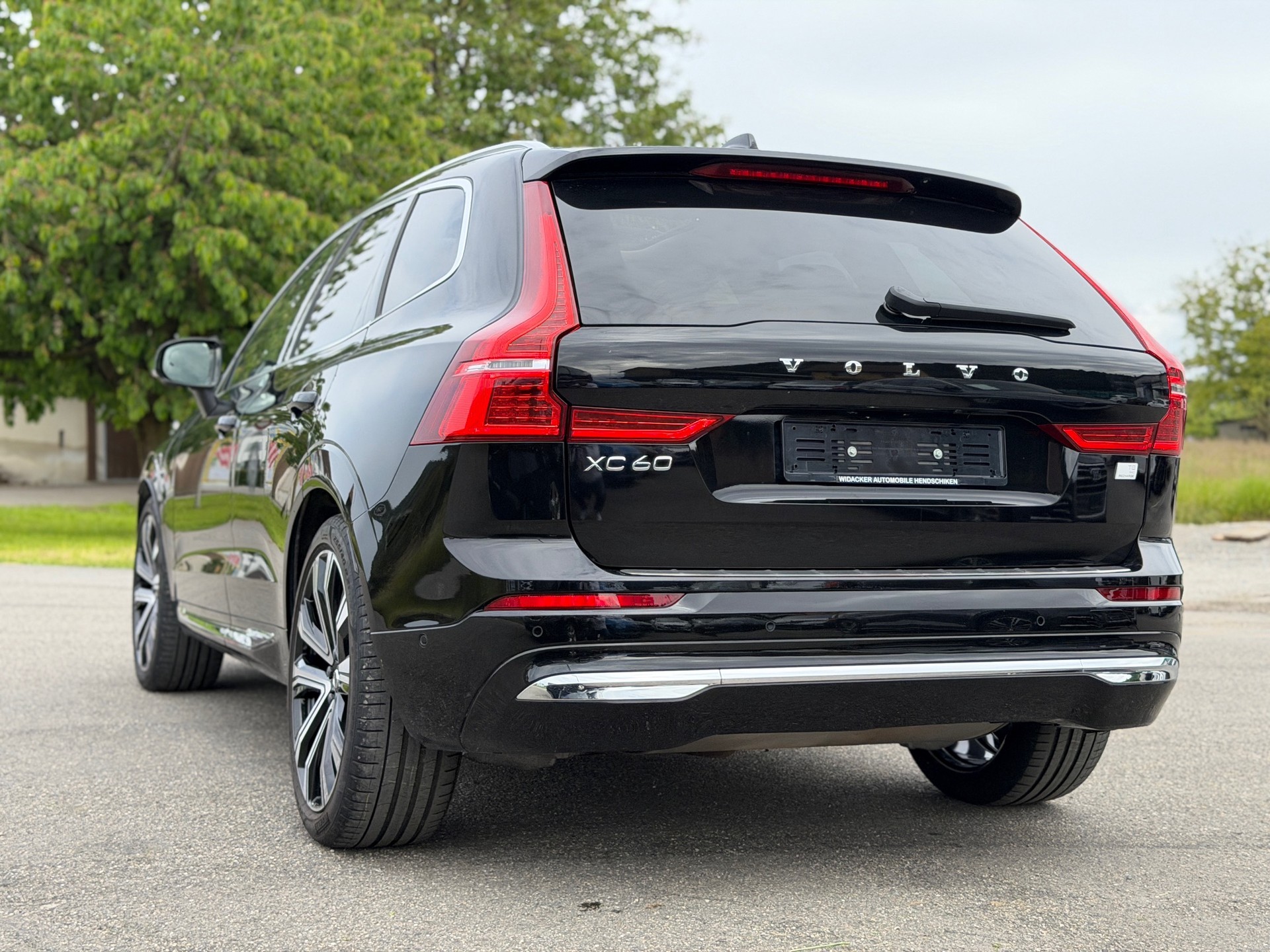 VOLVO XC60 T8 eAWD Inscription Expression Geartronic-image-5