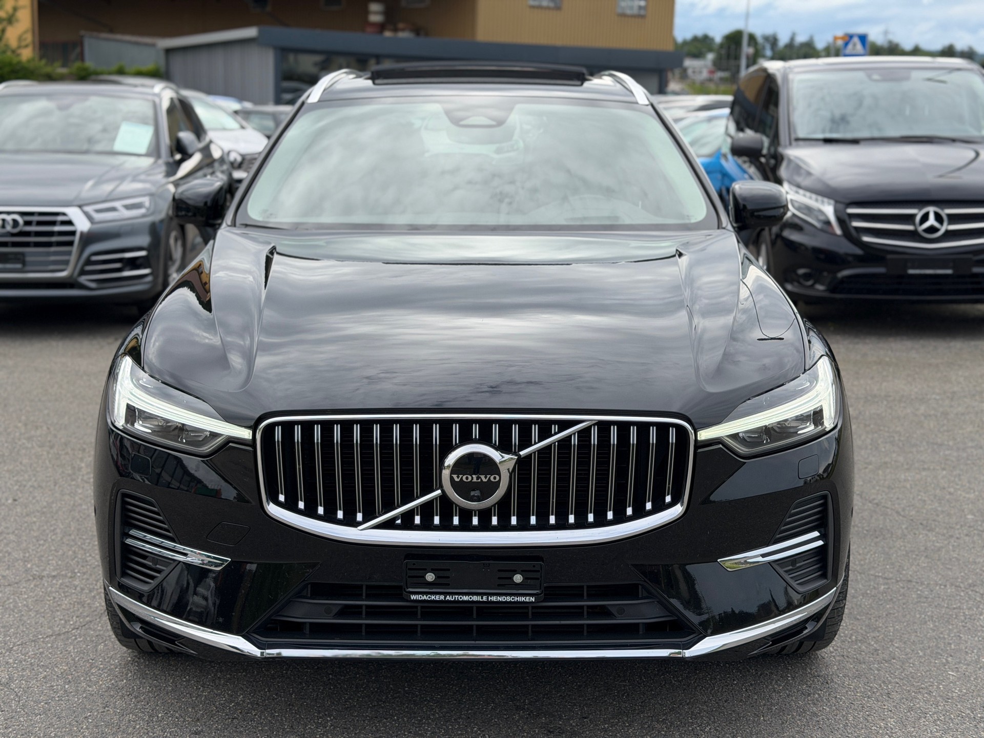 VOLVO XC60 T8 eAWD Inscription Expression Geartronic-image-1