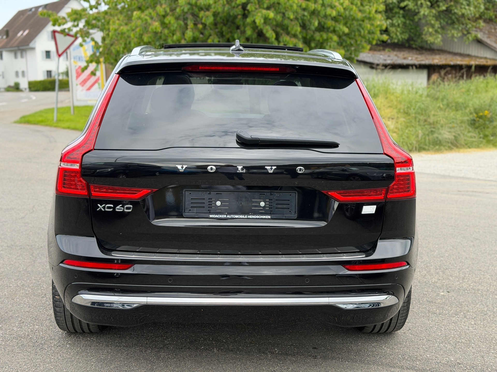 VOLVO XC60 T8 eAWD Inscription Expression Geartronic-image-4