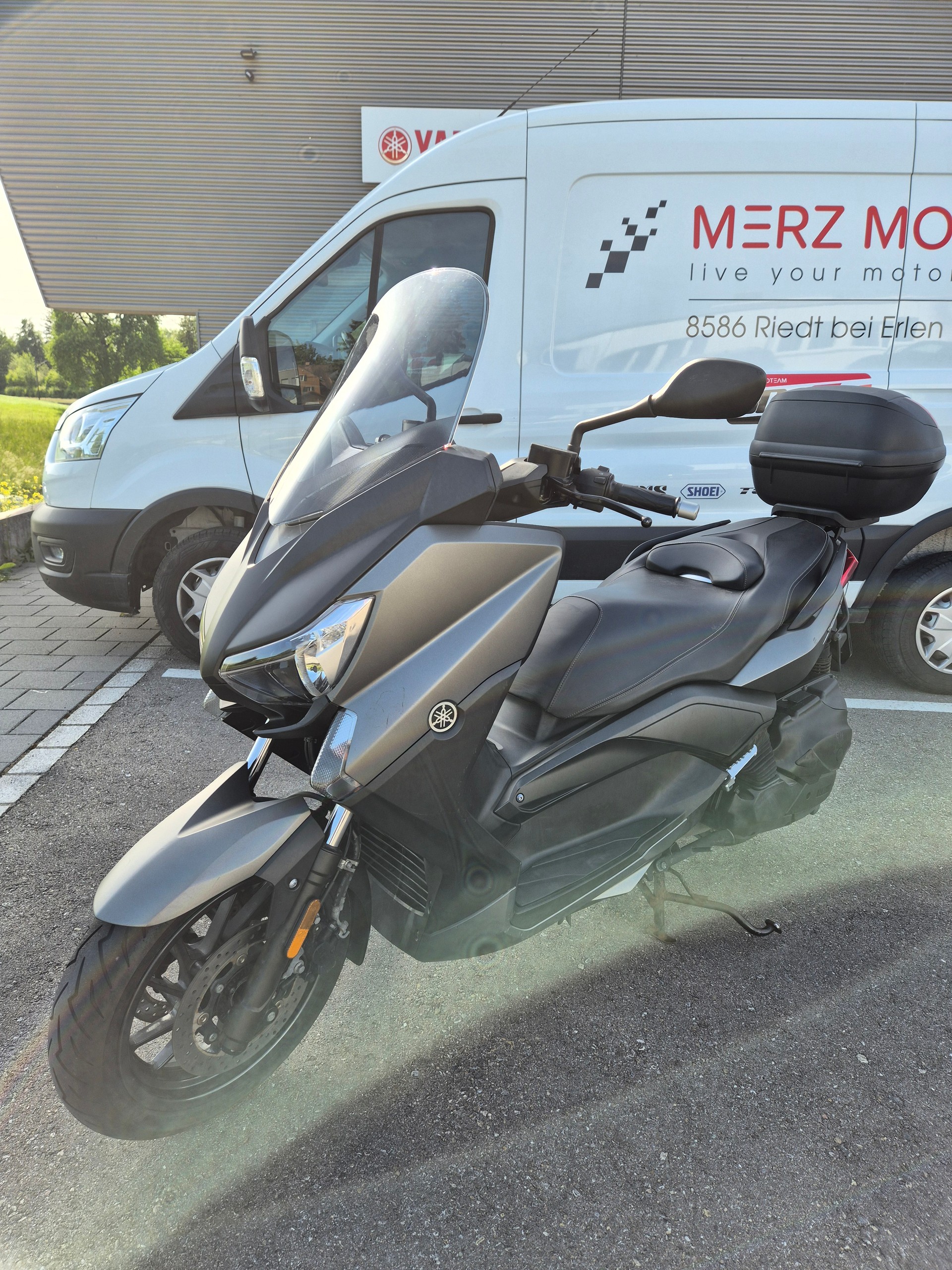 YAMAHA X-Max 400 ABS-image-1
