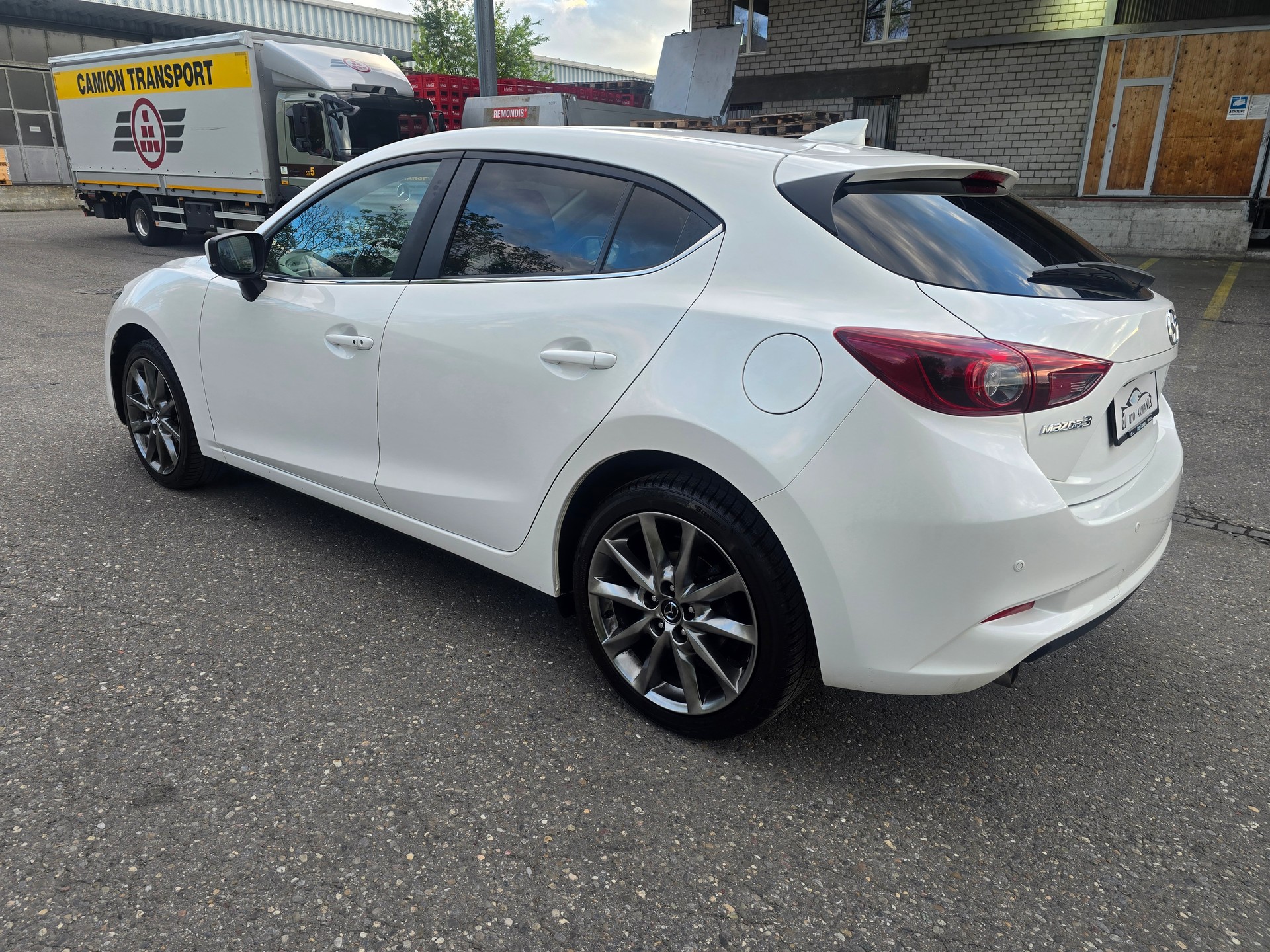 MAZDA 3 SKYACTIV-G 120 Ambition-image-4
