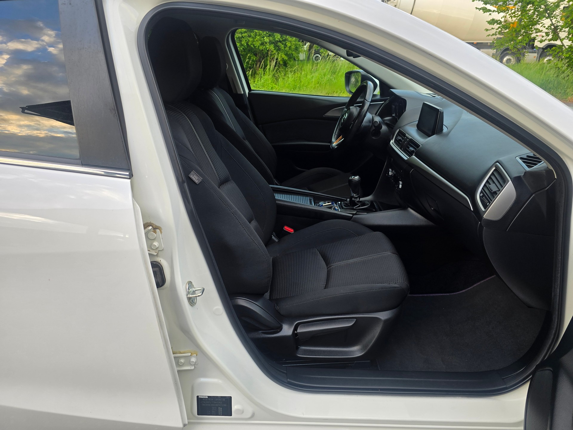 MAZDA 3 SKYACTIV-G 120 Ambition-image-9