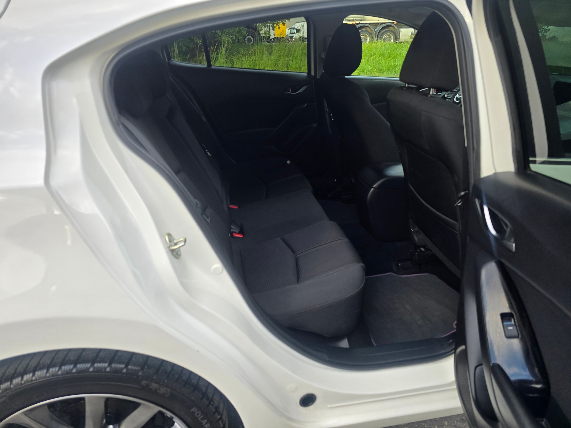 MAZDA 3 SKYACTIV-G 120 Ambition-image-10