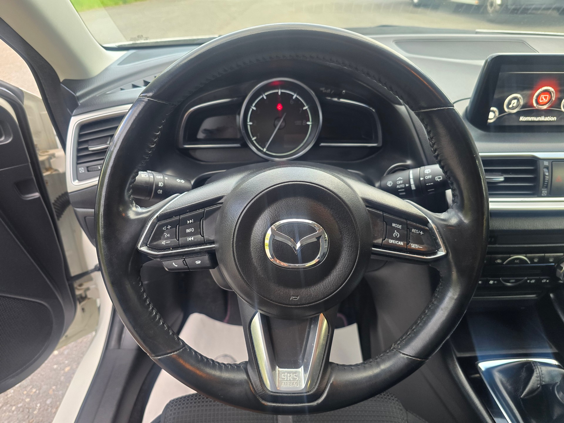 MAZDA 3 SKYACTIV-G 120 Ambition-image-17