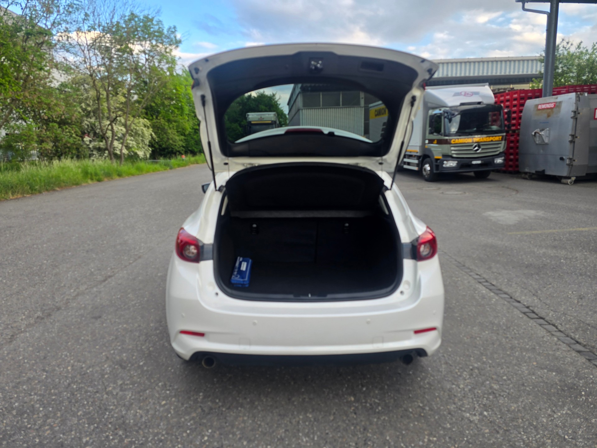 MAZDA 3 SKYACTIV-G 120 Ambition-image-6