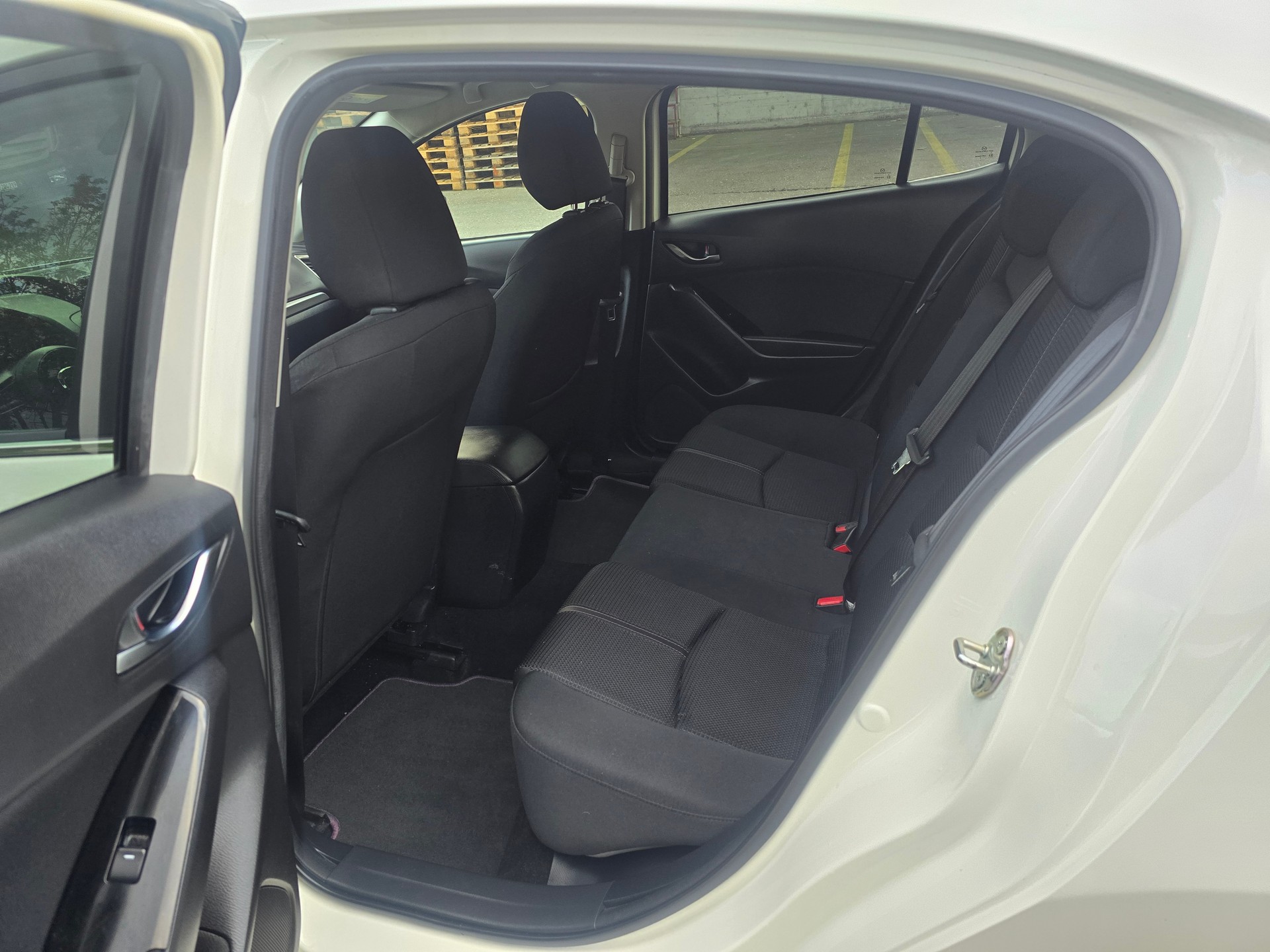 MAZDA 3 SKYACTIV-G 120 Ambition-image-14