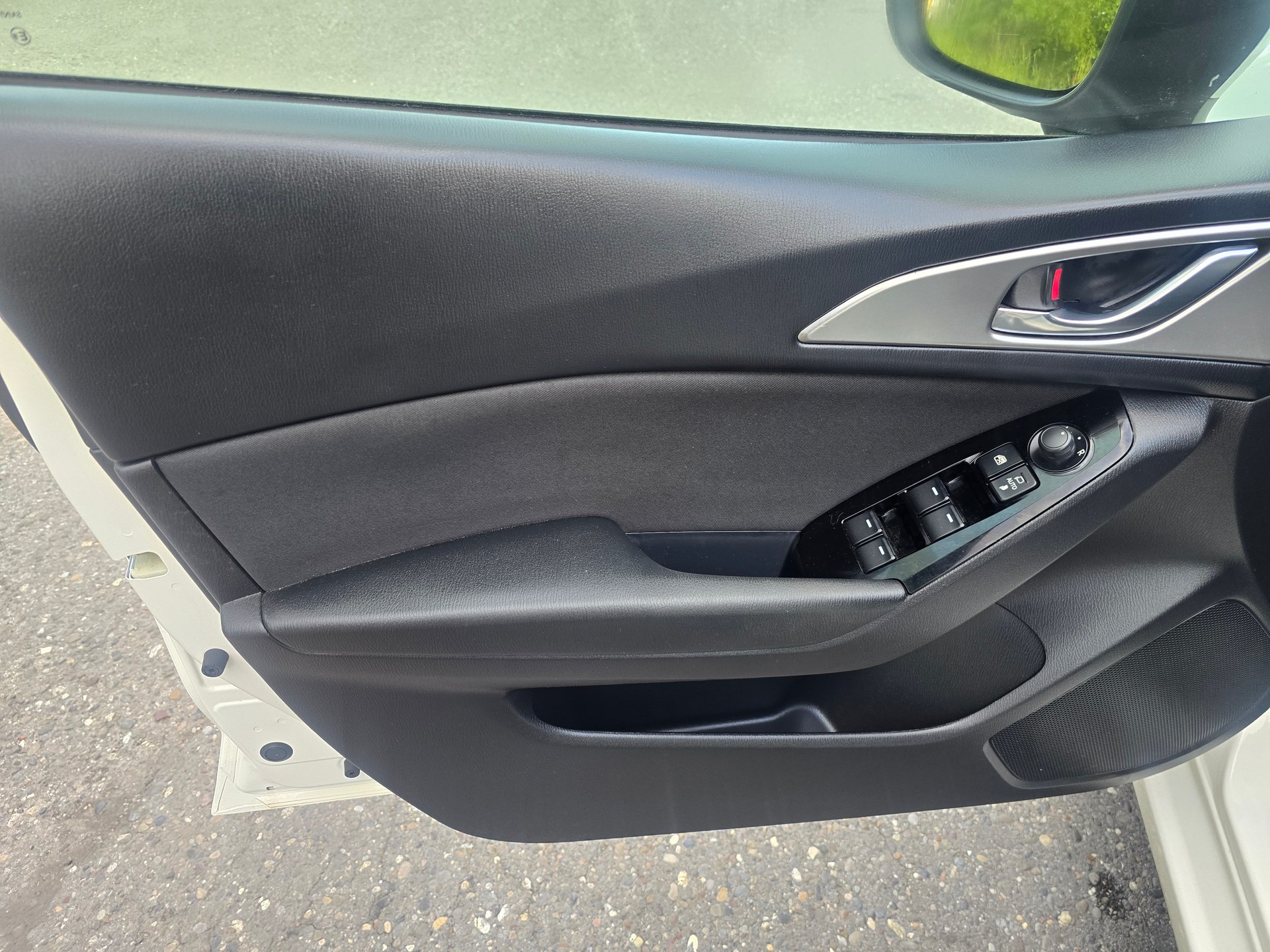 MAZDA 3 SKYACTIV-G 120 Ambition-image-13