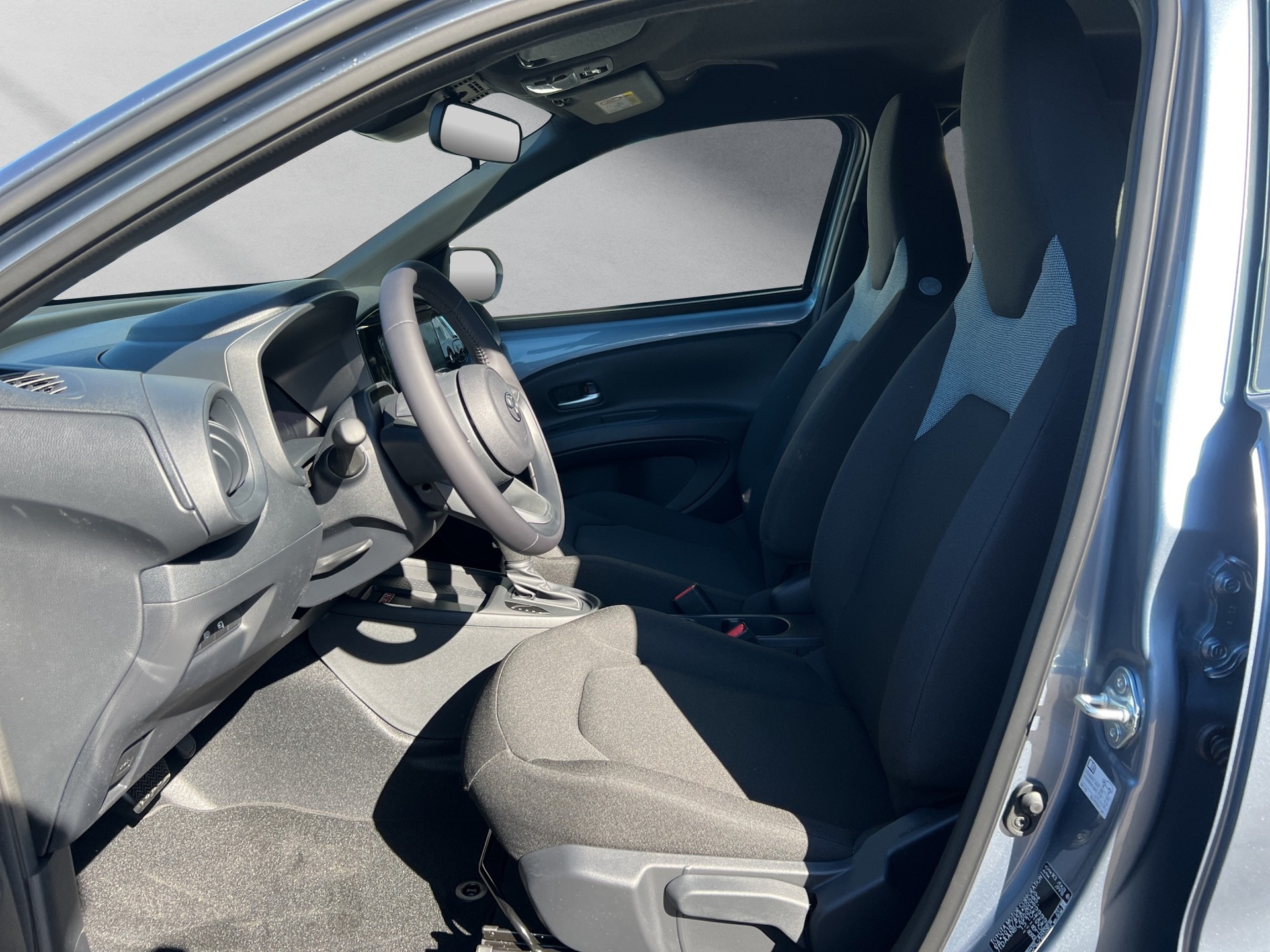 TOYOTA Aygo X 1.5 VVT-i HSD Comfort-image-9