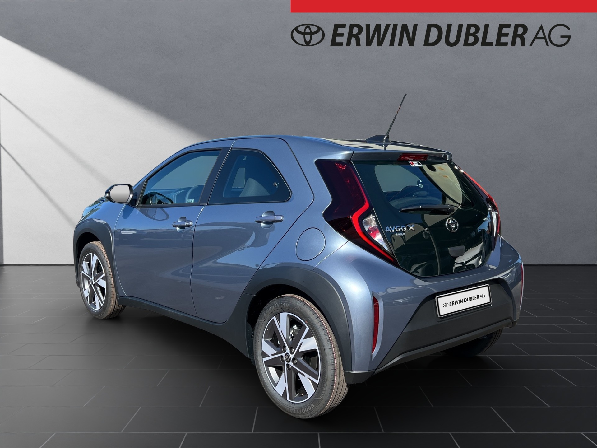 TOYOTA Aygo X 1.5 VVT-i HSD Comfort-showroom-element-2