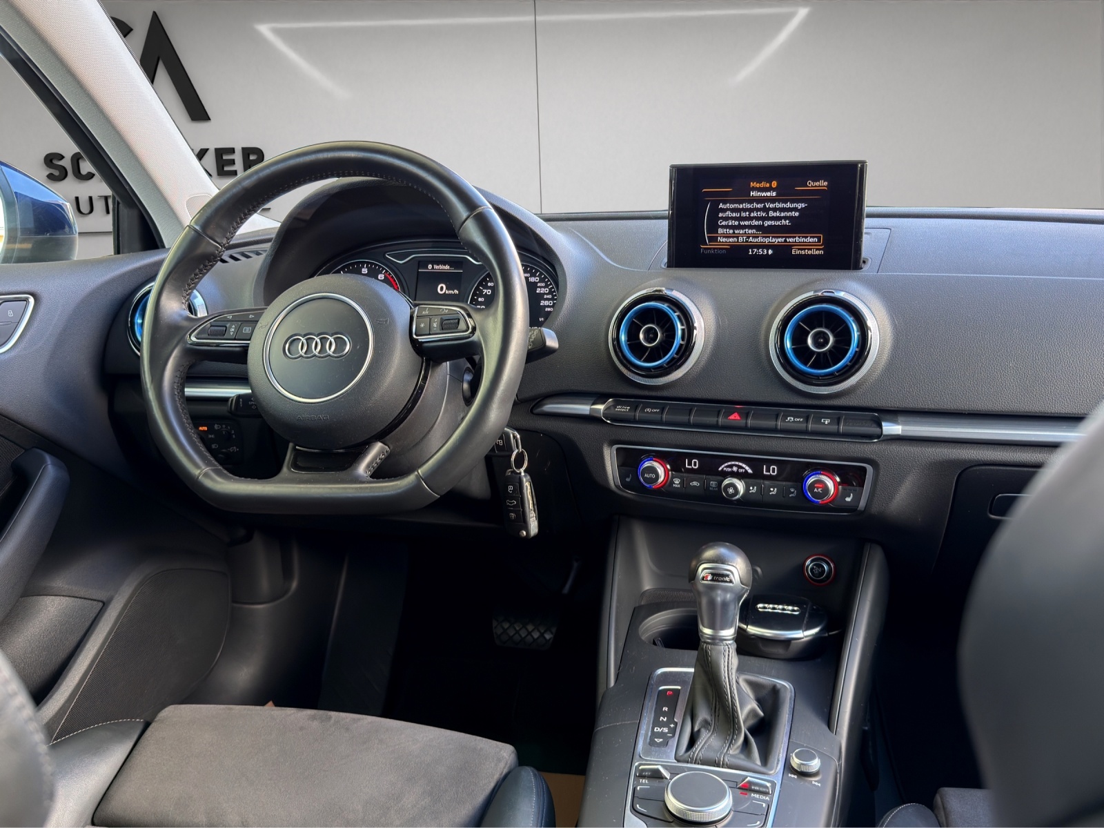 AUDI A3 Sportback 1.4 TFSI Ambition S-tronic-image-9