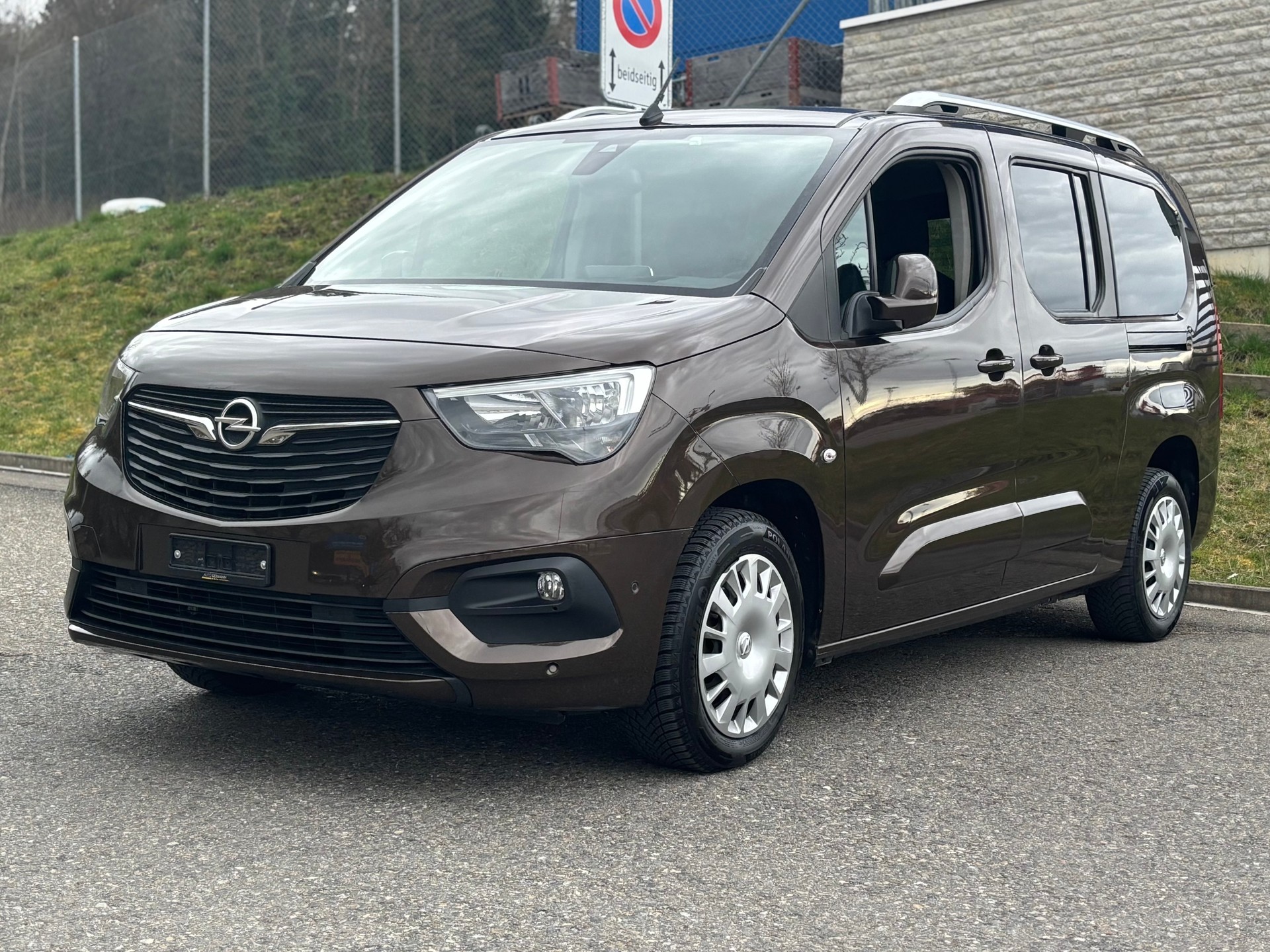 OPEL Combo Life XL 1.5 7Plätze Enjoy Automat-showroom-element-1