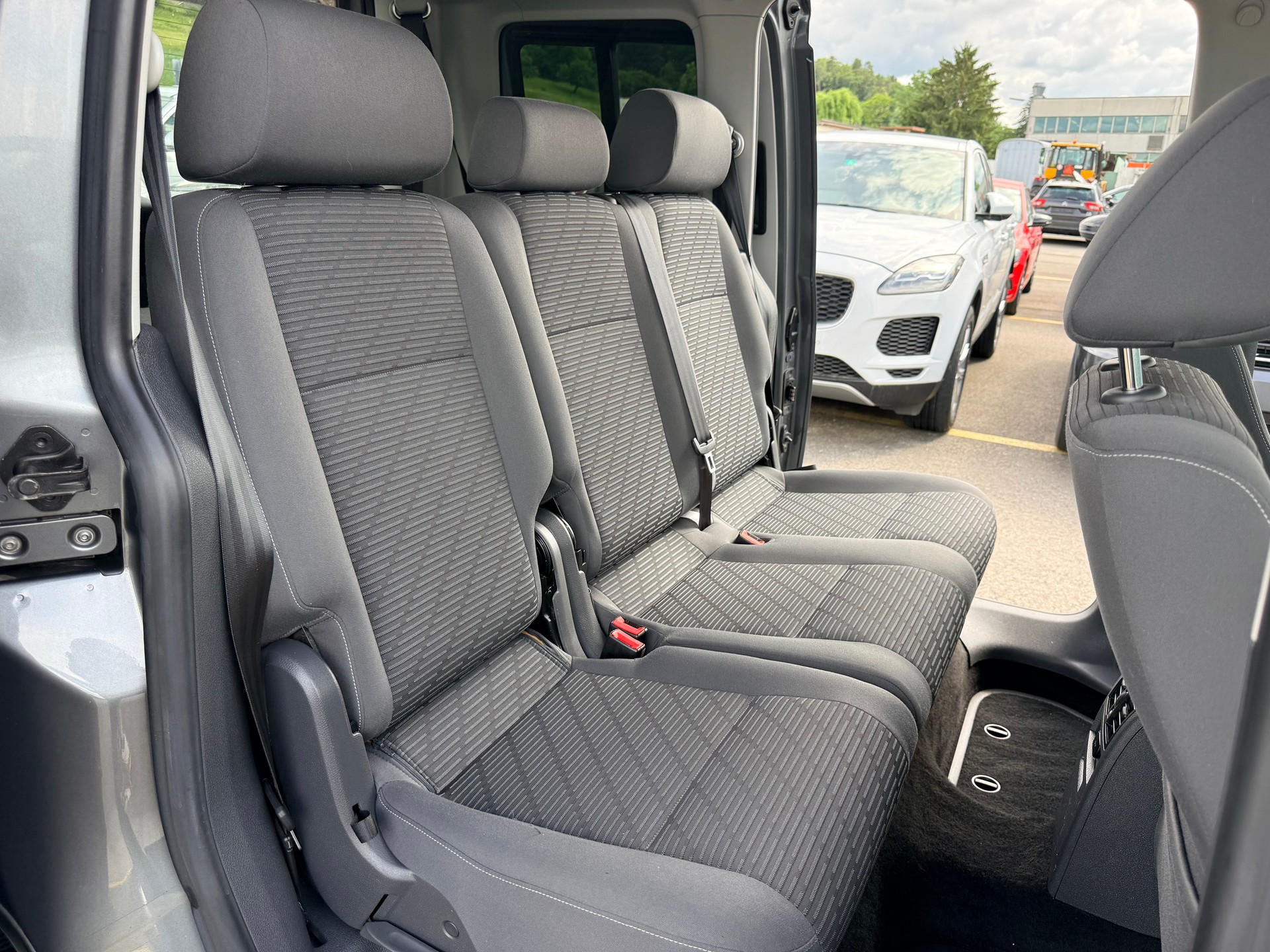 VW Caddy 1.6 TDI Blue Motion Technology Highline DSG-image-15