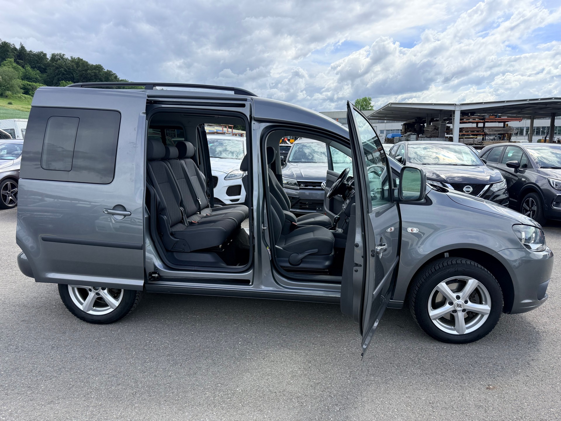 VW Caddy 1.6 TDI Blue Motion Technology Highline DSG-image-7