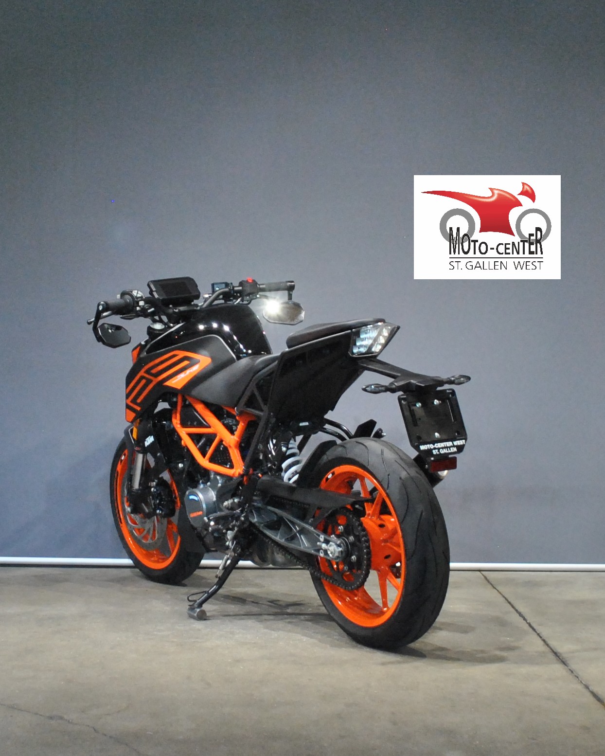KTM 125 Duke-showroom-element-3