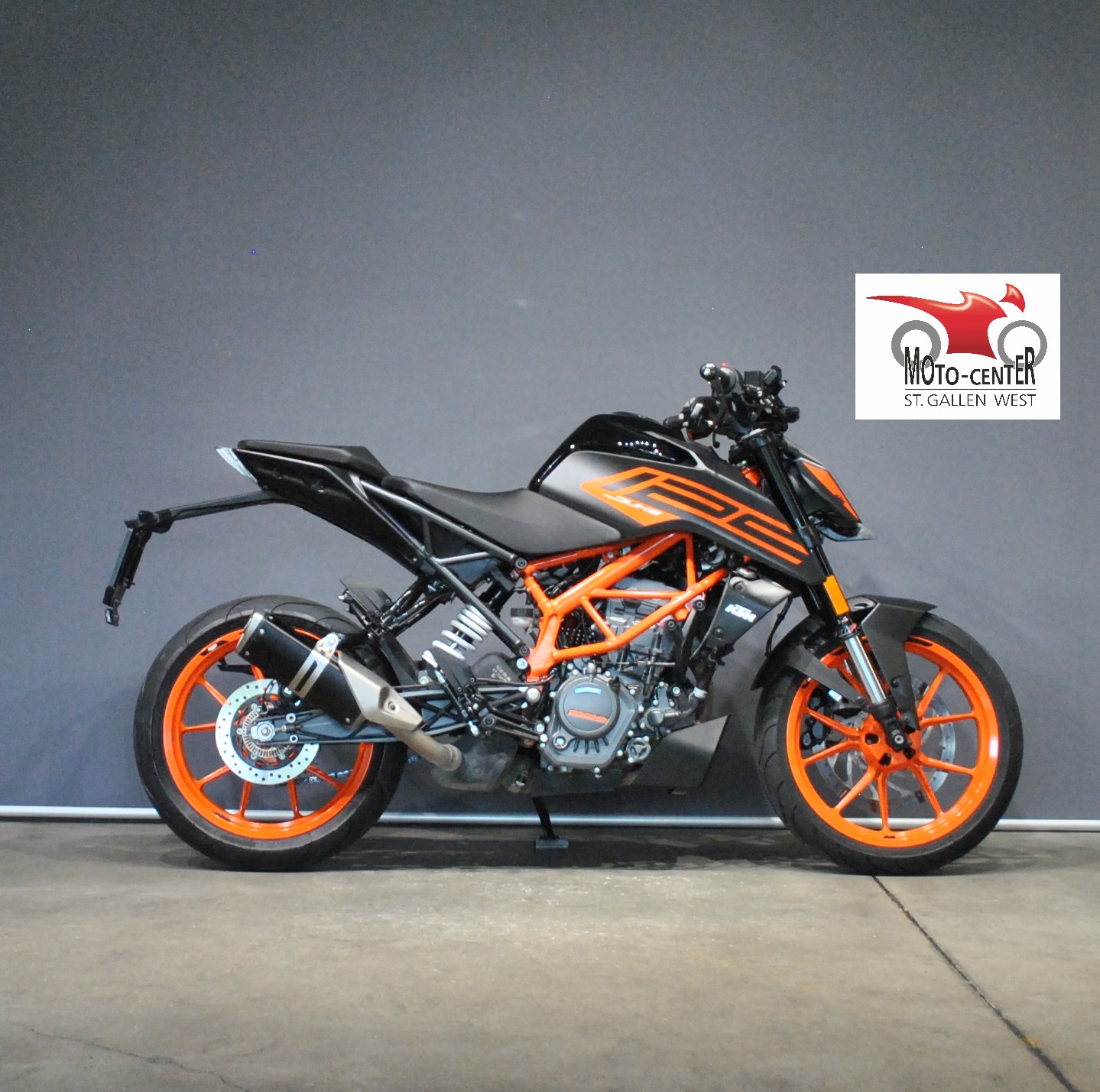 KTM 125 Duke-showroom-element-1