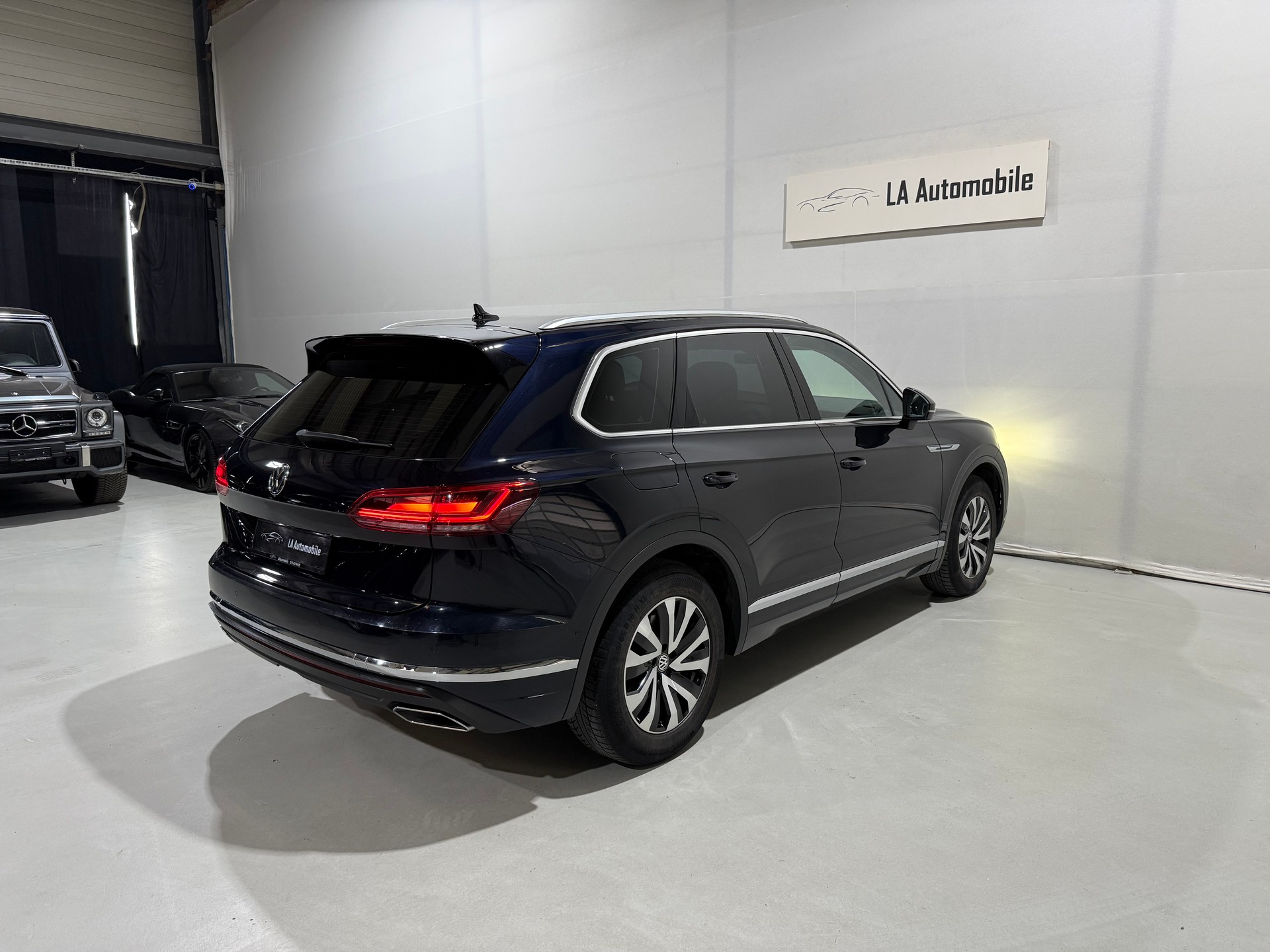 VW Touareg 3.0 TDI Elegance Tiptronic CH Fahrzeug-image-8