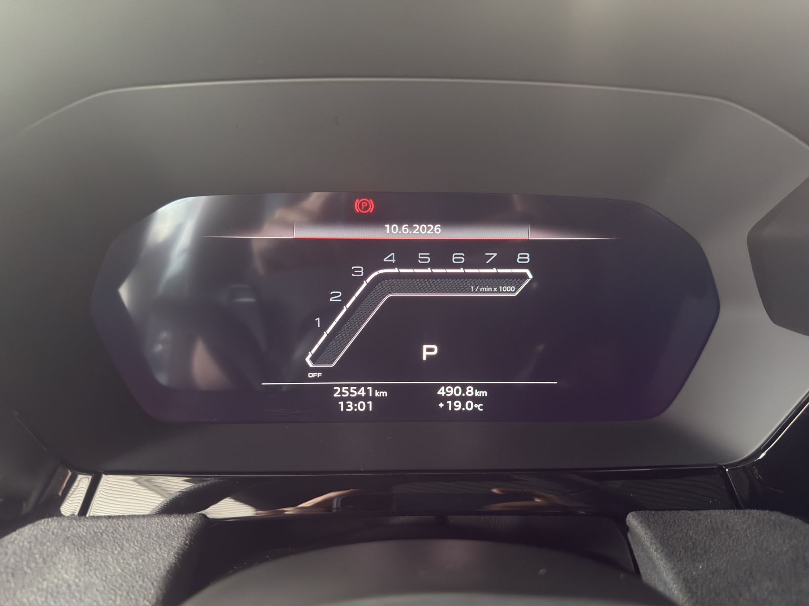 AUDI RS3 Sportback 2.5 TSI quattro S-tronic Werksgarantie bis 04/2030-image-9