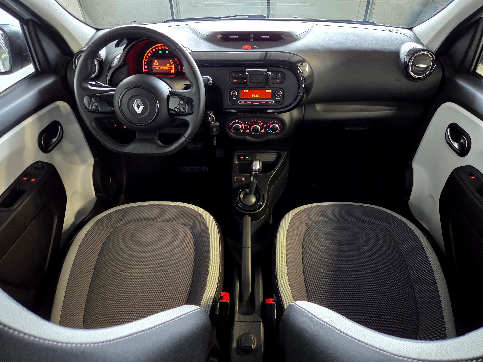 RENAULT Twingo 0.9 TCe 95 Zen-image-5
