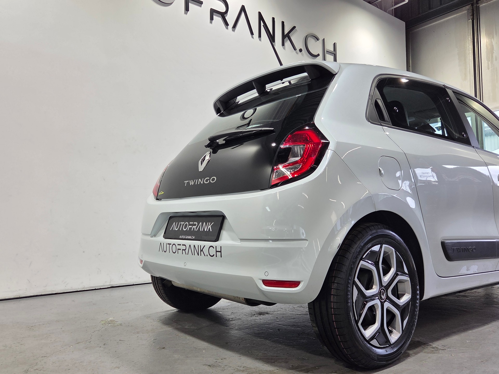 RENAULT Twingo 0.9 TCe 95 Zen-image-8