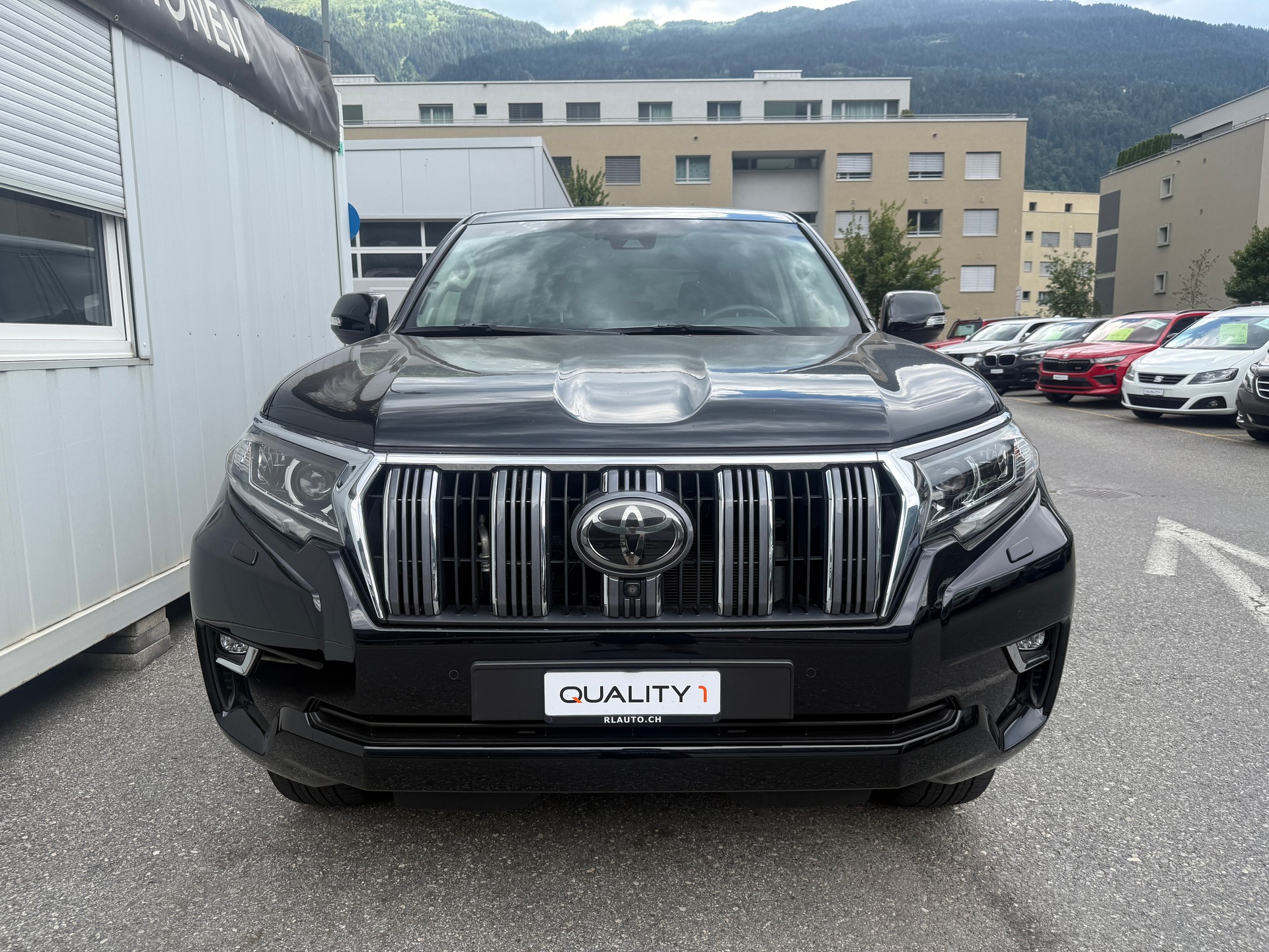 TOYOTA Land Cruiser 2.8TD Premium Automatic *CH-FZ* STANDHEIZUNG * LEDER * 201 PS 500 NM*-image-10
