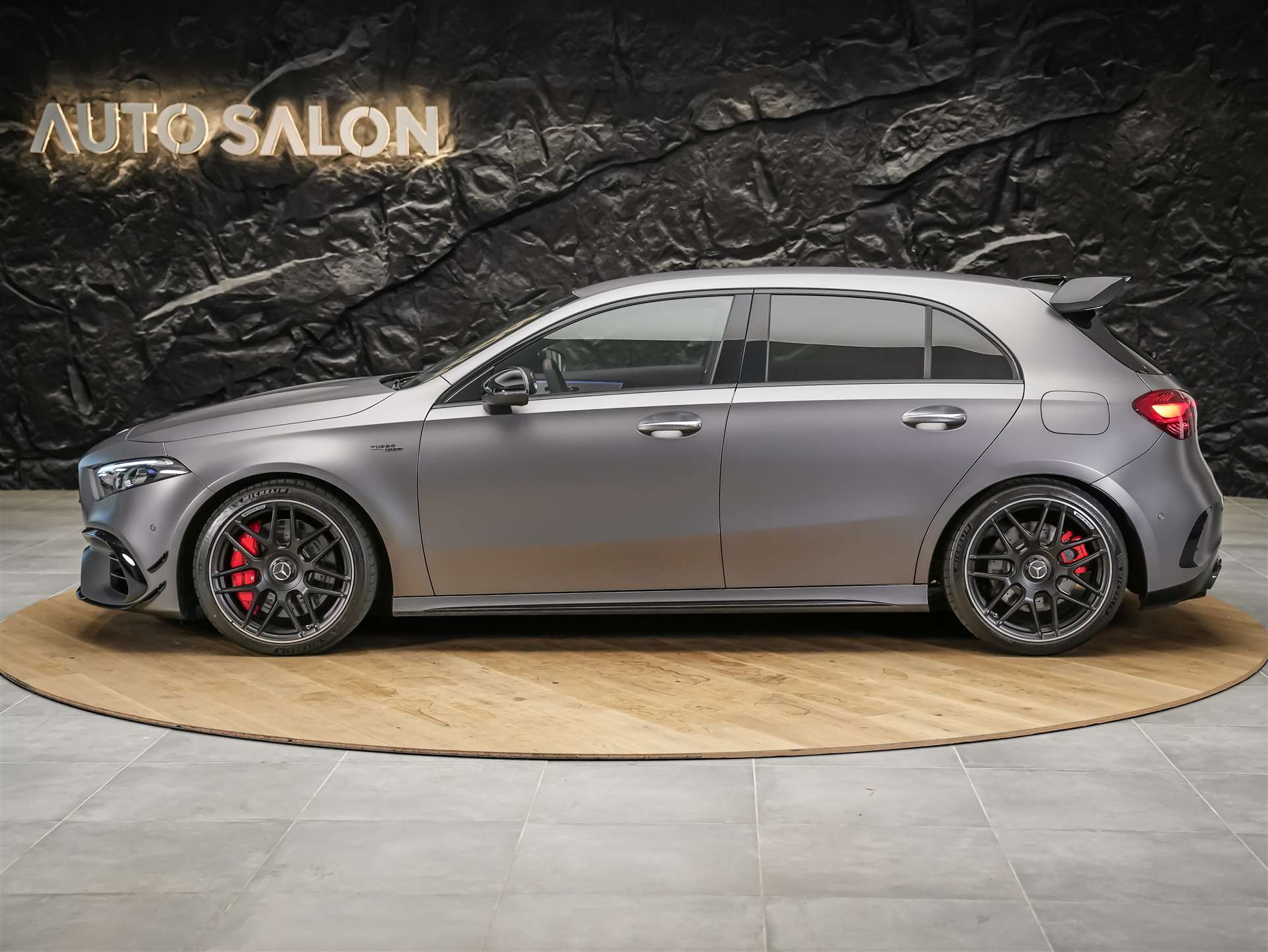 MERCEDES-BENZ A 45 S AMG 4matic+ *Werksgarantie*Abstandsregler*El. Sitze mit Memory*-showroom-element-2