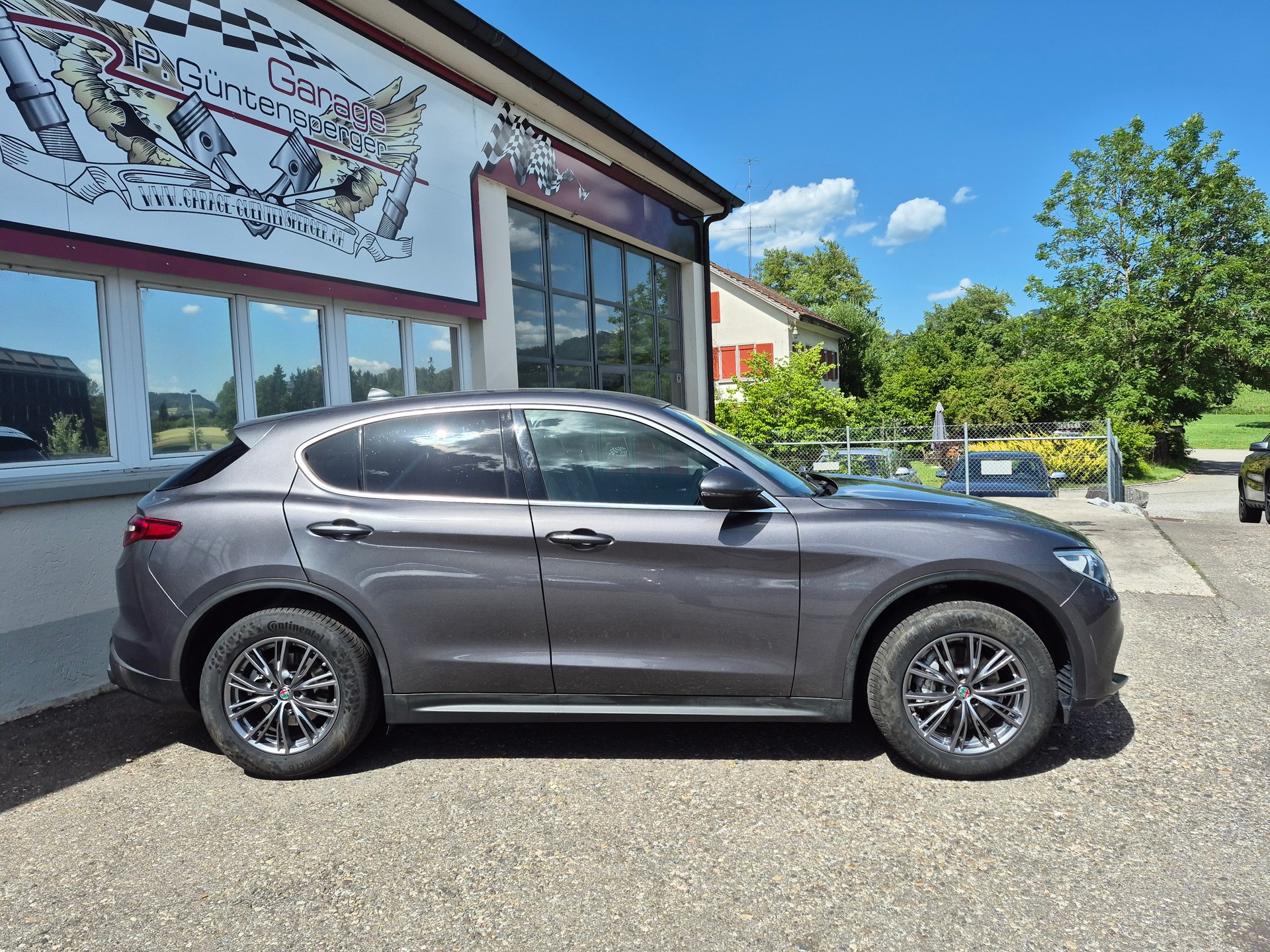 ALFA ROMEO Stelvio 2.0 Executive Q4 Automatic-image-2