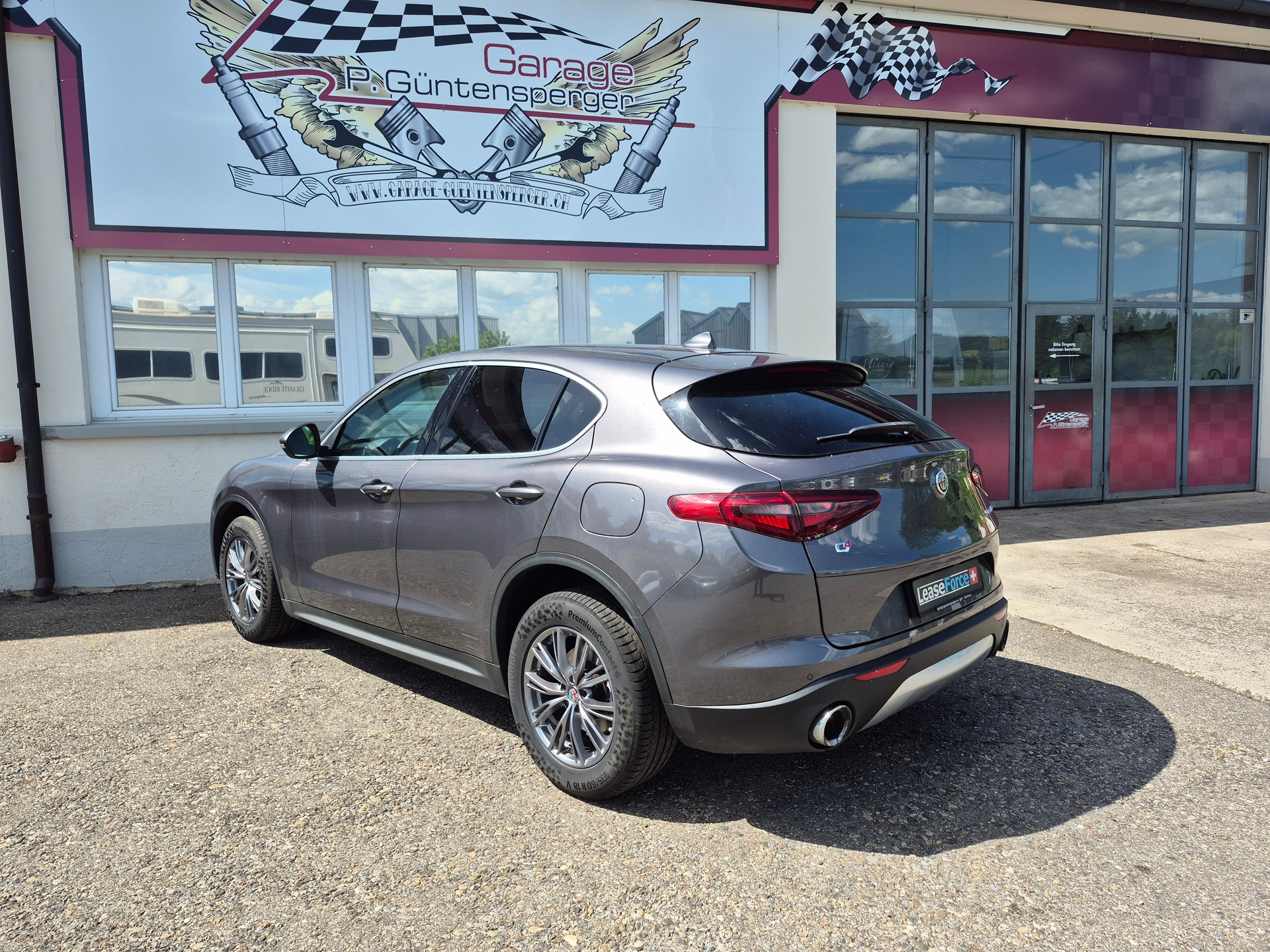 ALFA ROMEO Stelvio 2.0 Executive Q4 Automatic-image-5