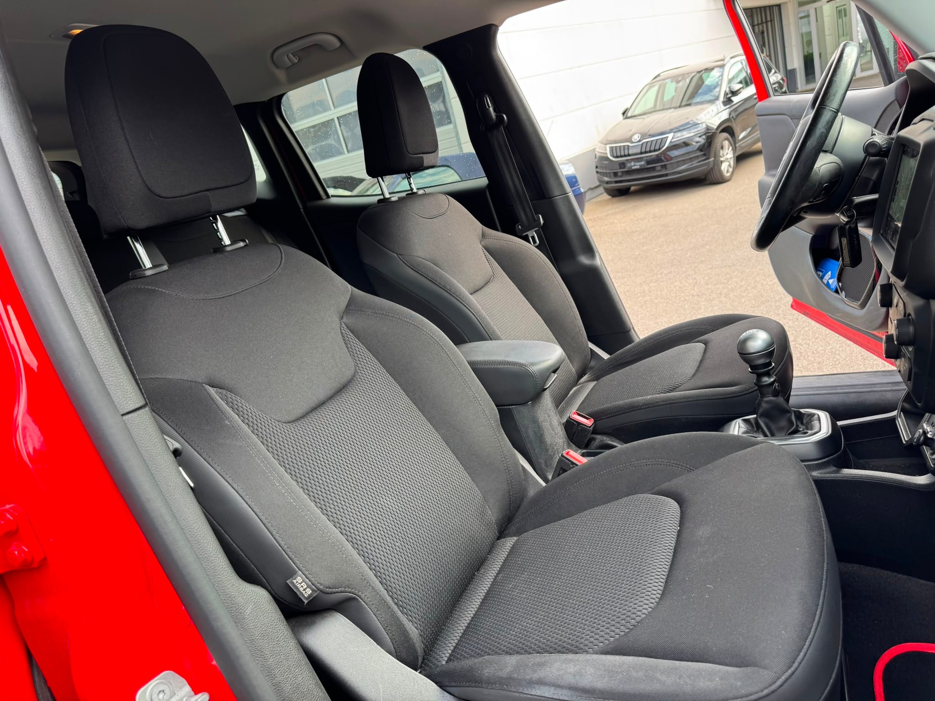JEEP Renegade 1.0 Turbo Night Eagle-image-13