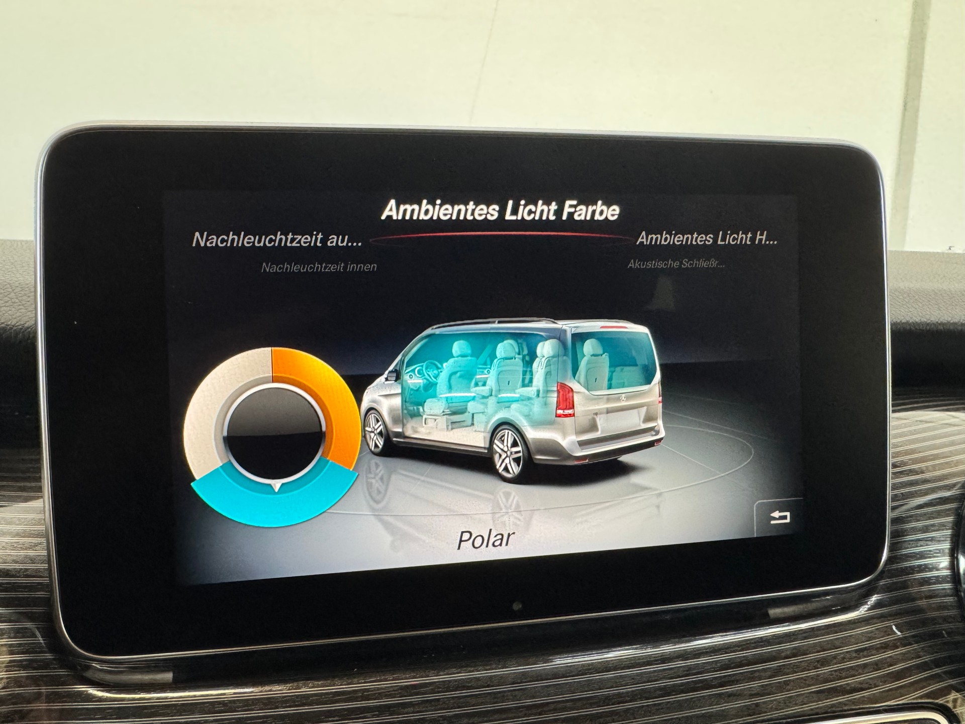 MERCEDES-BENZ V 300 d lang Avantgarde 4Matic 9G-Tronic-image-22