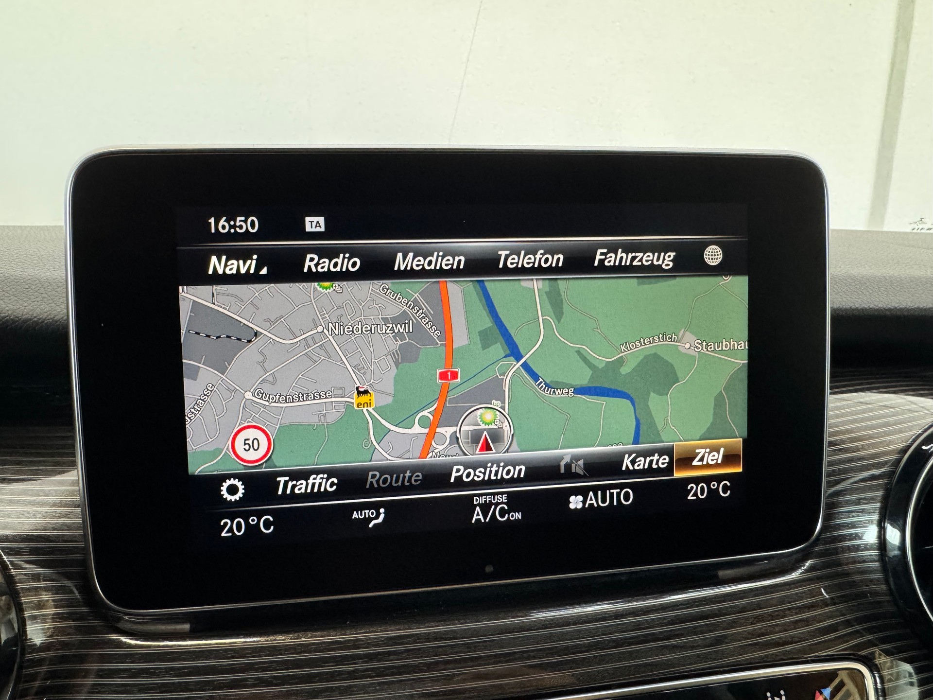 MERCEDES-BENZ V 300 d lang Avantgarde 4Matic 9G-Tronic-image-19