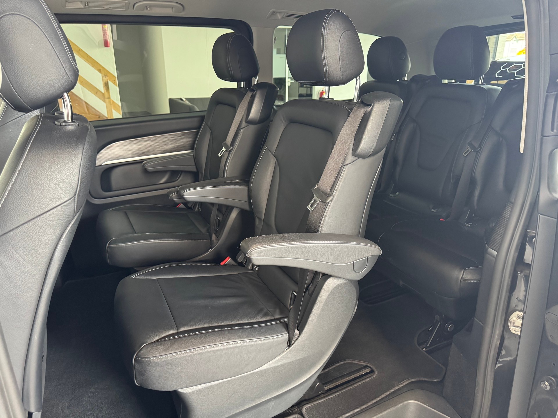 MERCEDES-BENZ V 300 d lang Avantgarde 4Matic 9G-Tronic-image-28