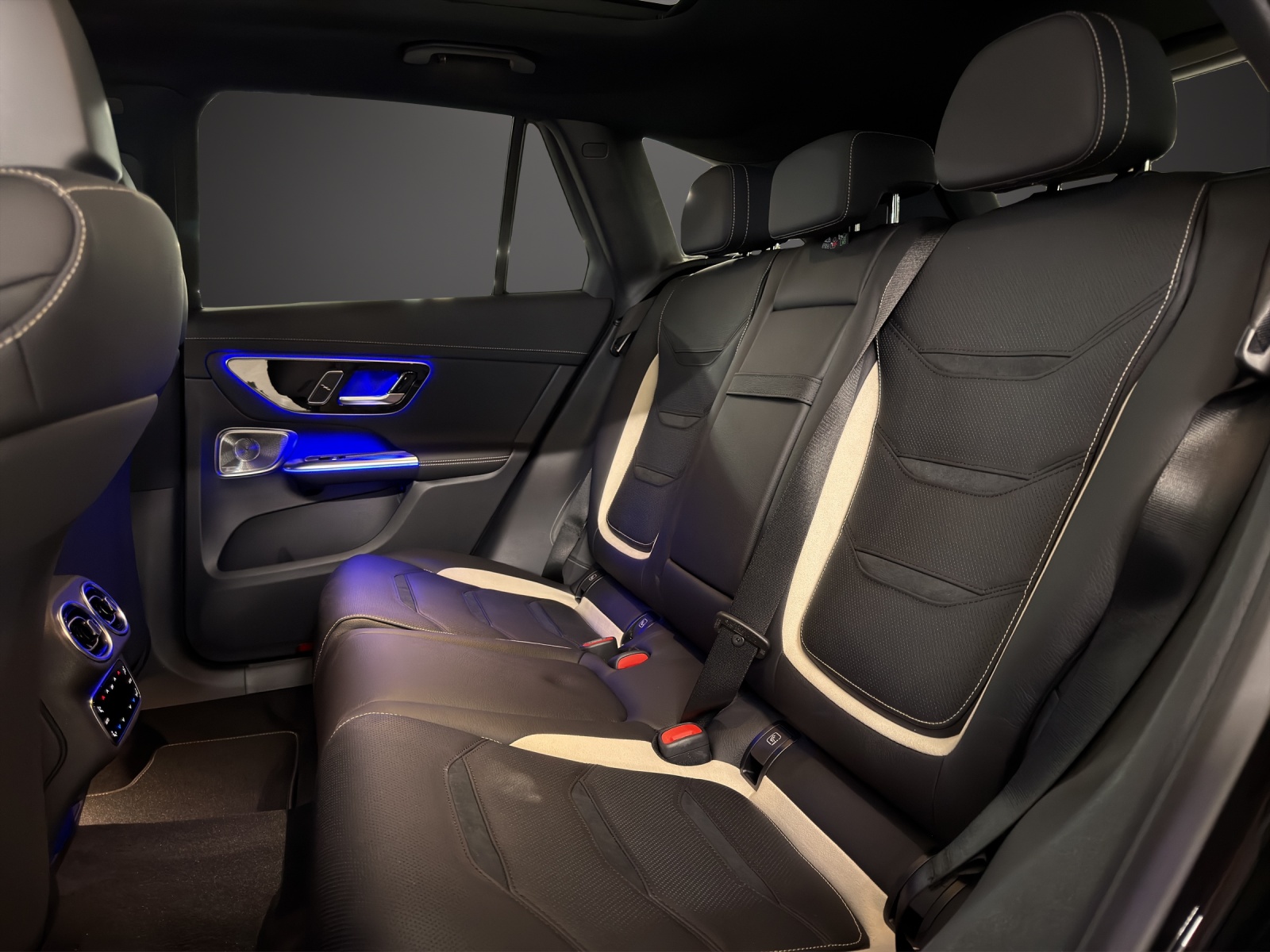 MERCEDES-BENZ GLC 53 AMG 4Matic+ 9G-Tronic-image-13