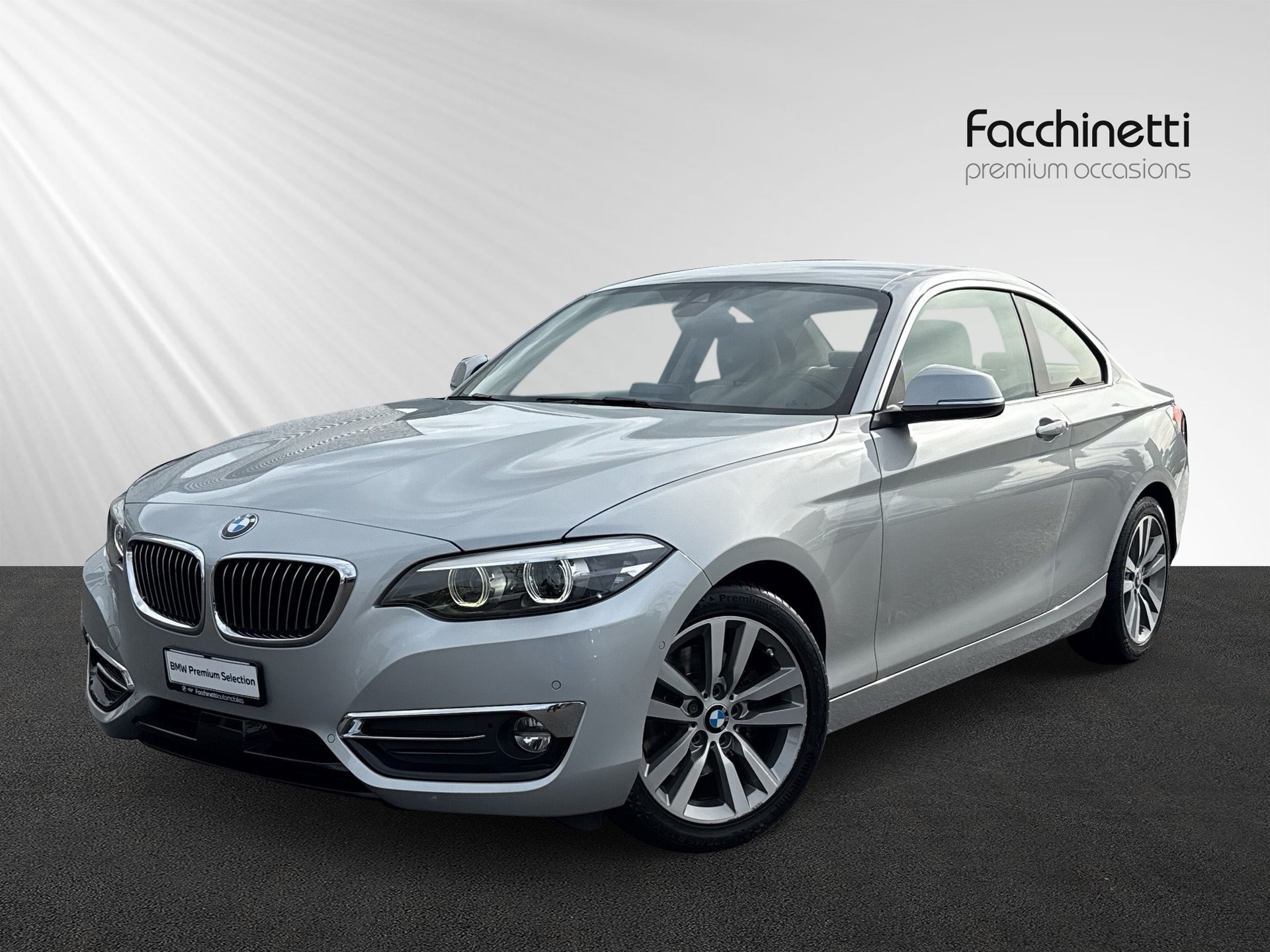 BMW 220i Luxury Line Steptronic