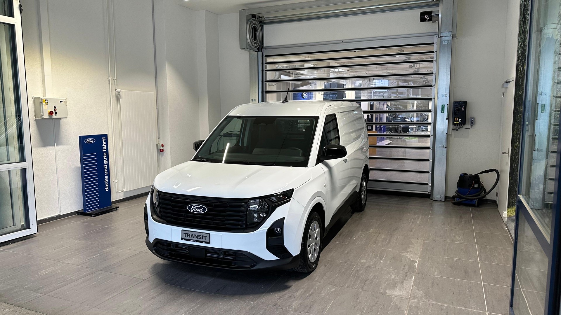 FORD Transit Courier Van 1.0 EcoBoost Trend-showroom-element-3
