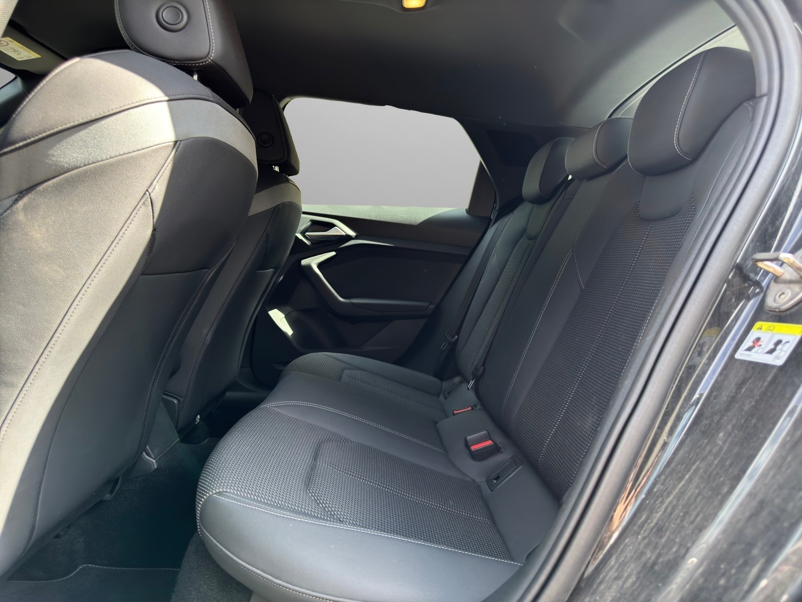 AUDI A1 Sportback 30 TFSI S-tronic-image-10